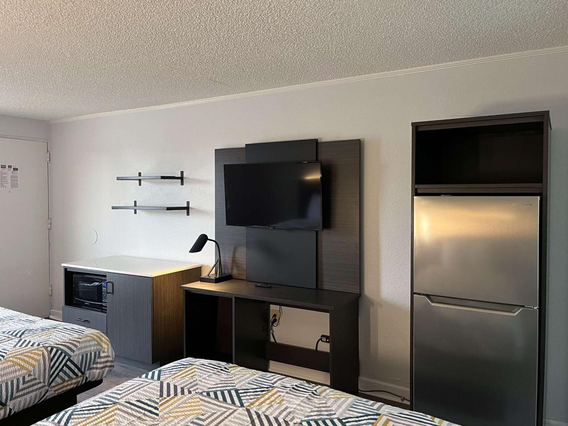 Studio 6 Suites Perry, GA photo 14