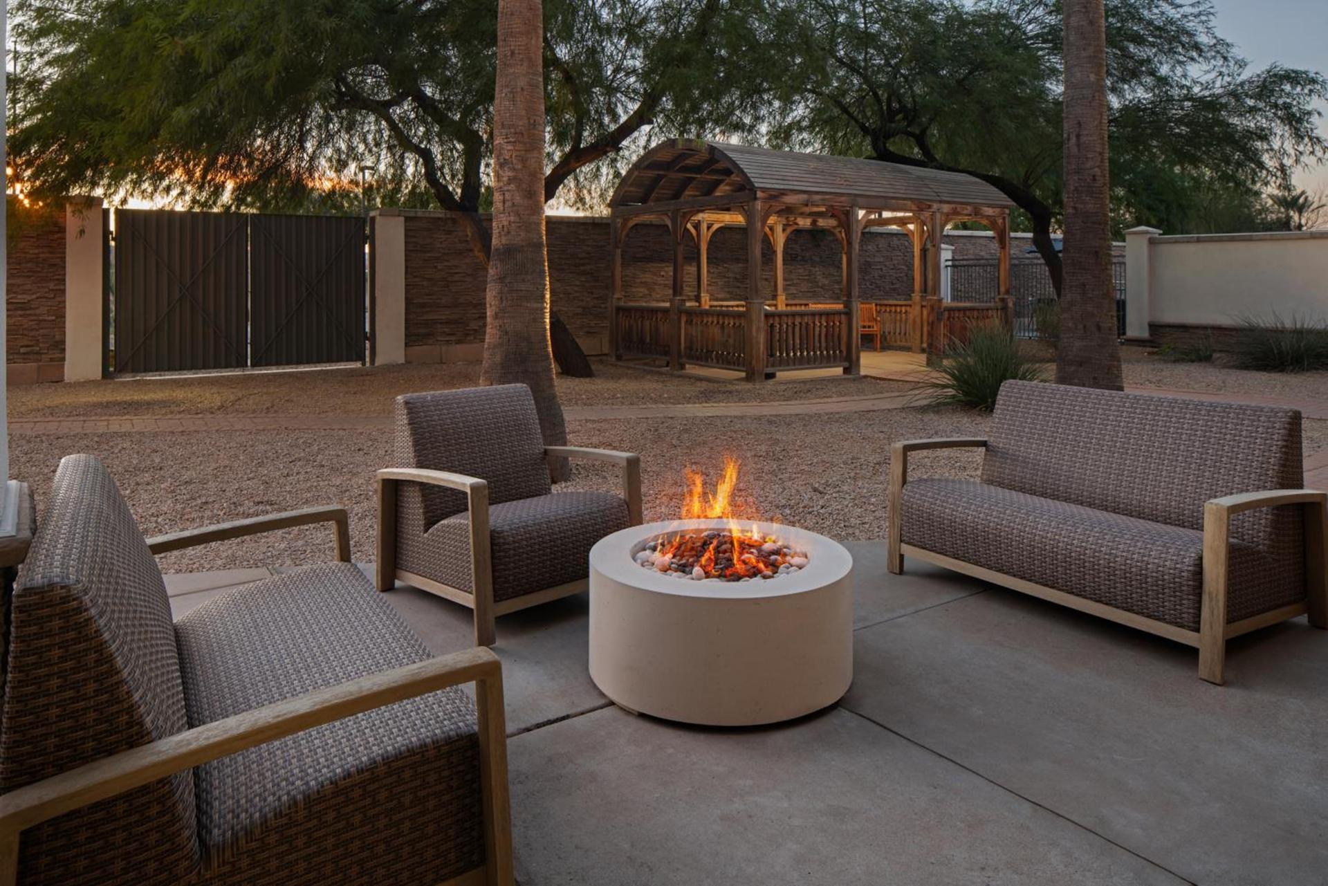 Courtyard by Marriott Phoenix West/Avondale photo 14