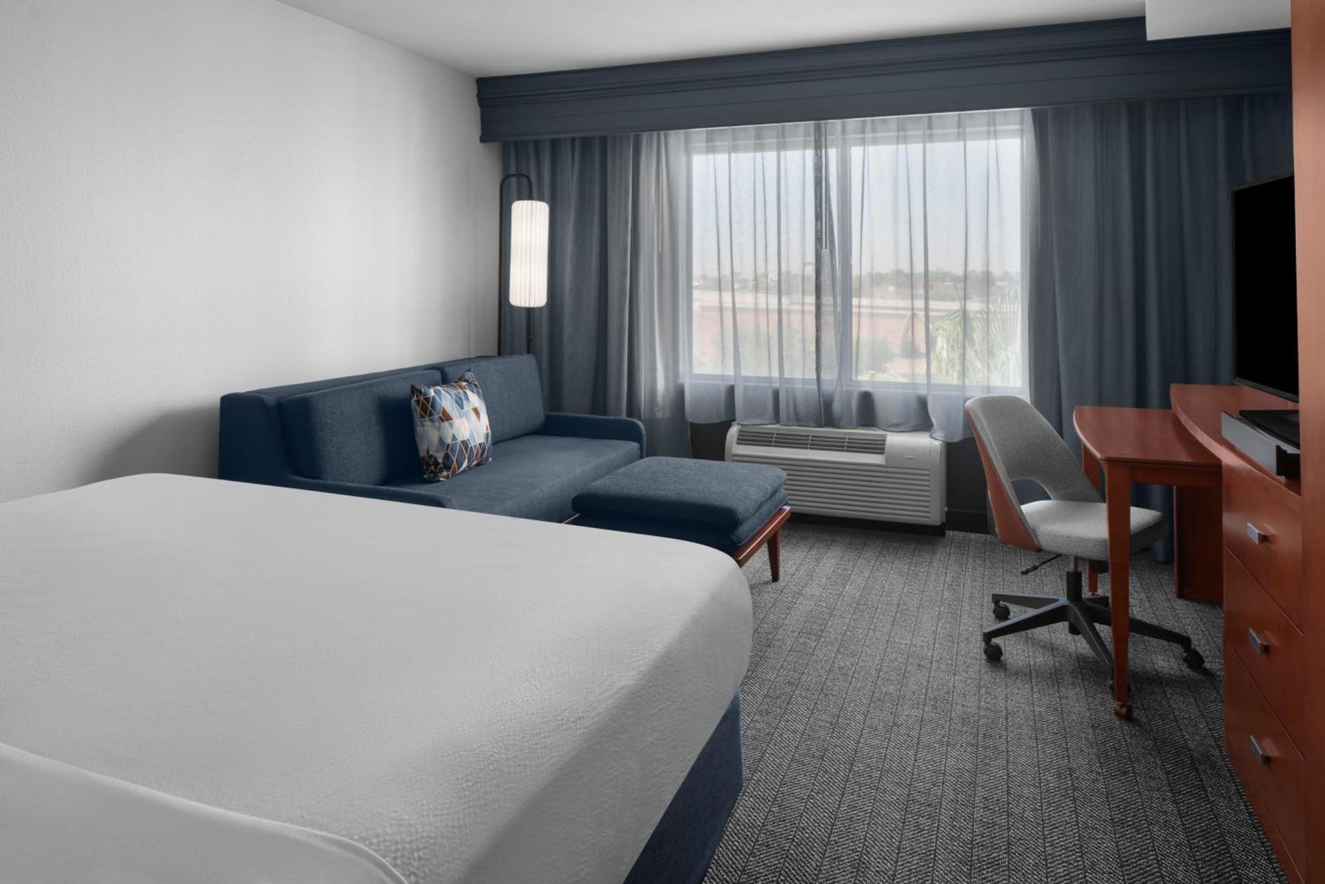Courtyard by Marriott Phoenix West/Avondale photo 21
