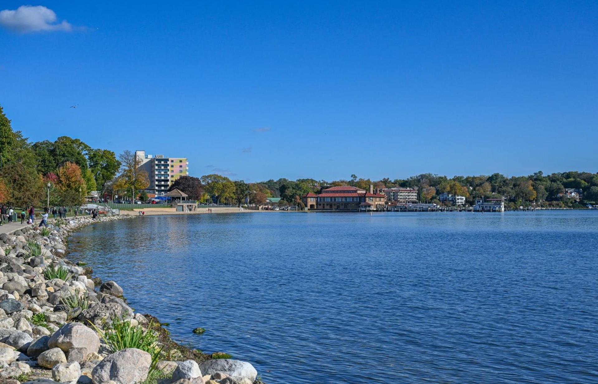 Harbor Shores on Lake Geneva photo 54