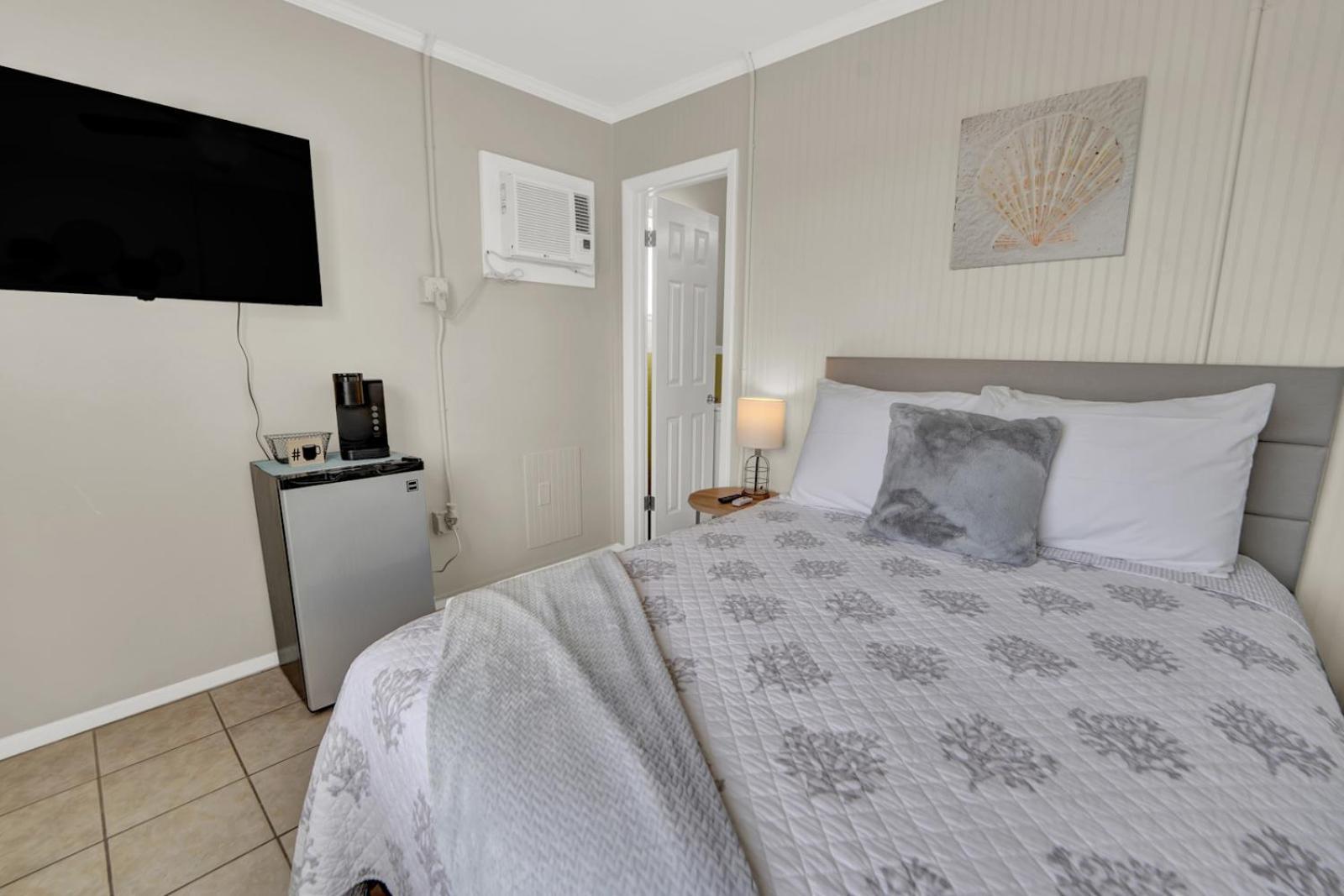 Sea Foam Suites photo 68