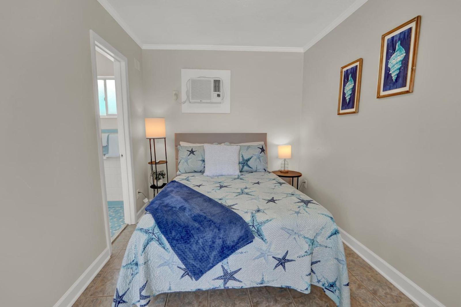 Sea Foam Suites photo 44