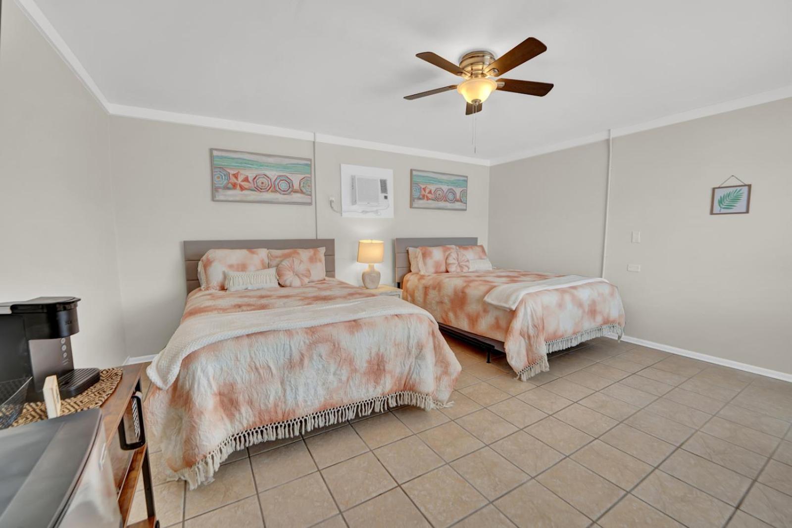 Sea Foam Suites photo 33