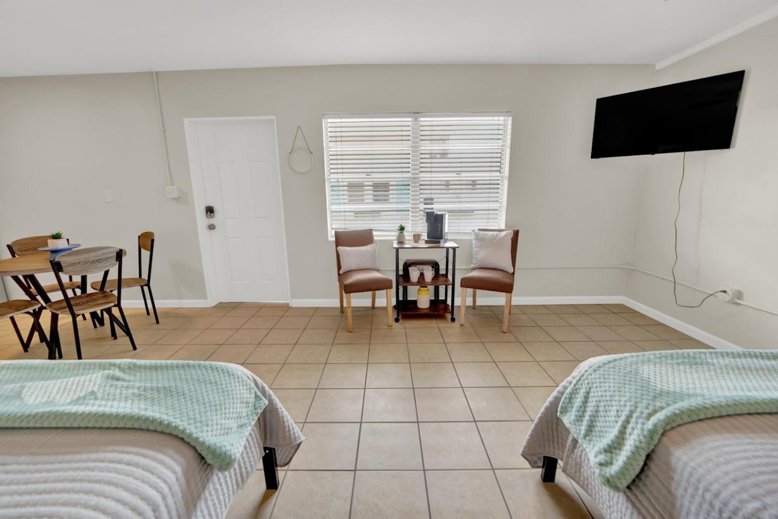 Sea Foam Suites photo 69