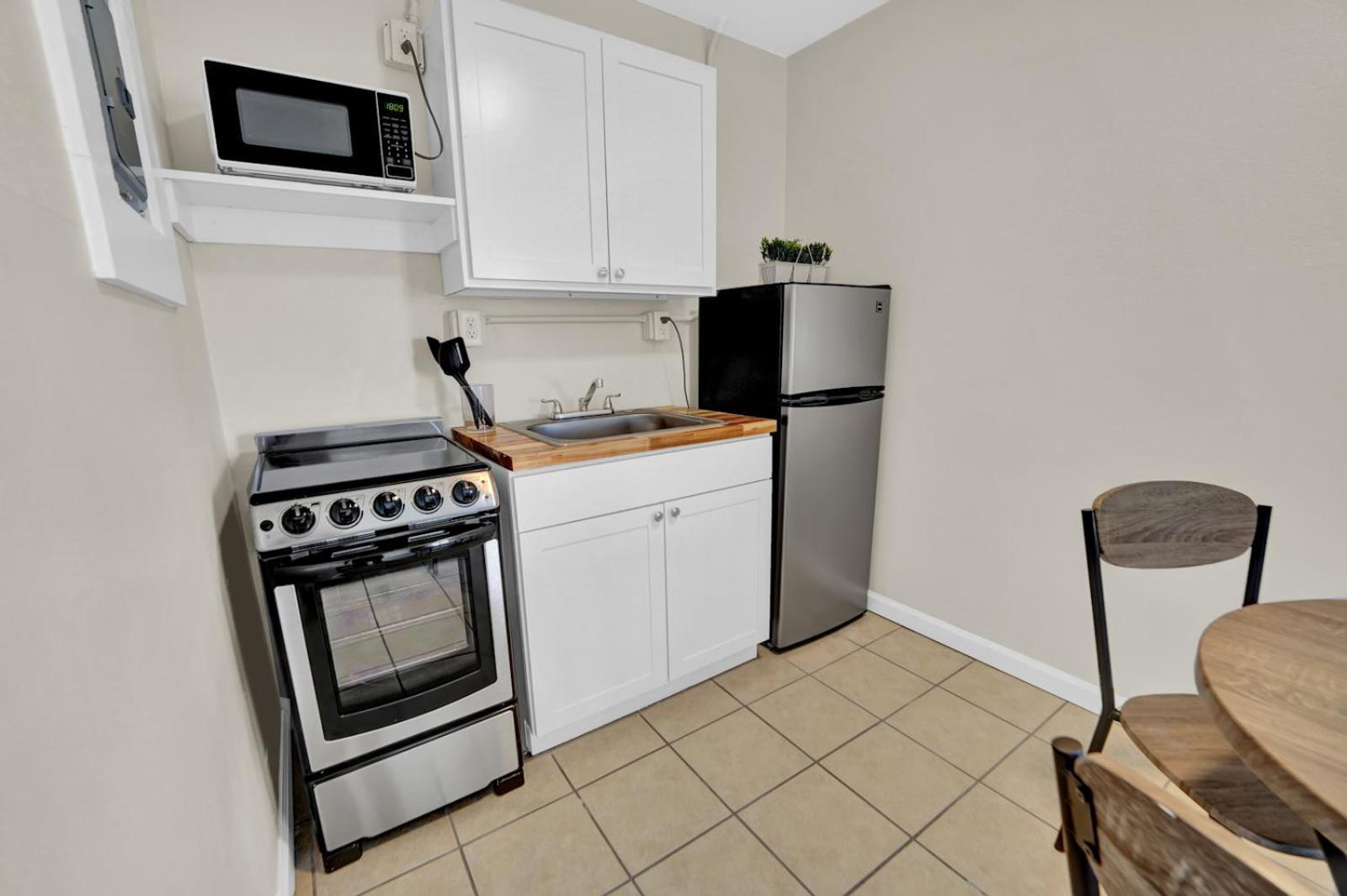 Sea Foam Suites photo 20