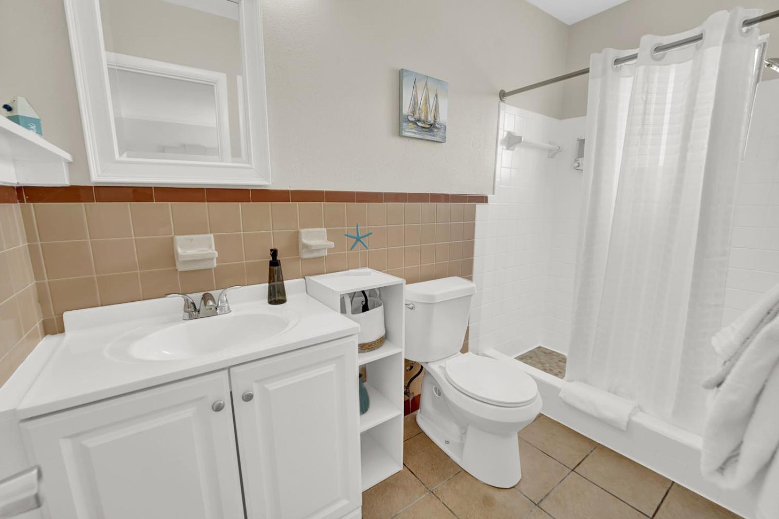 Sea Foam Suites photo 61