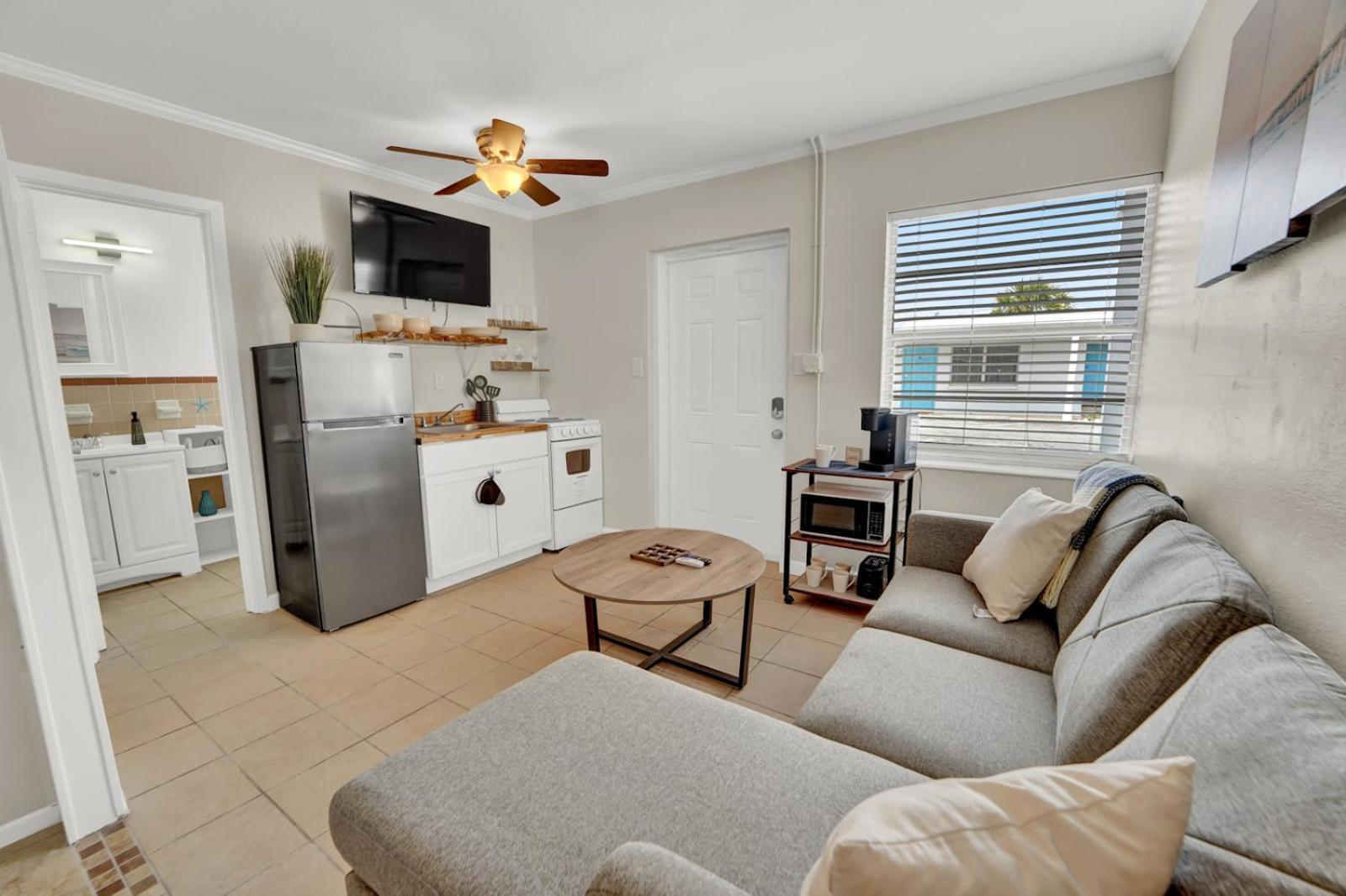 Sea Foam Suites photo 27