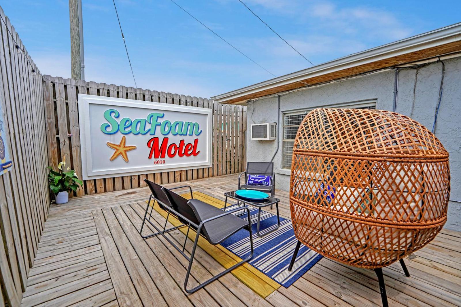Sea Foam Suites photo 15