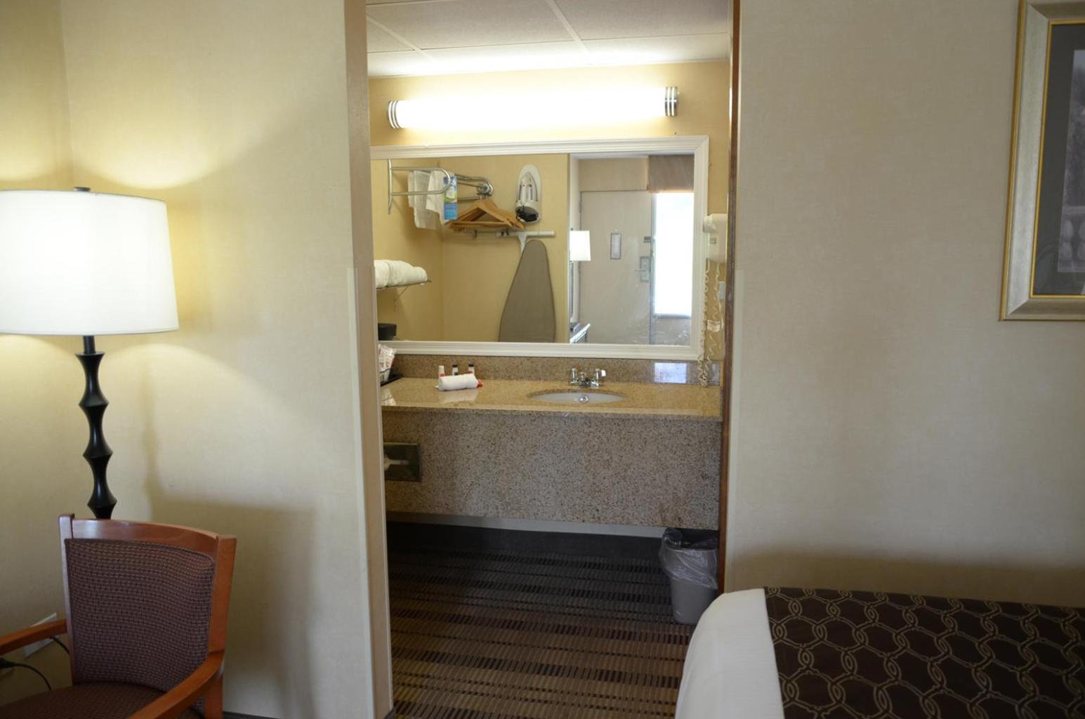Rodeway Inn Lynchburg near University photo 50