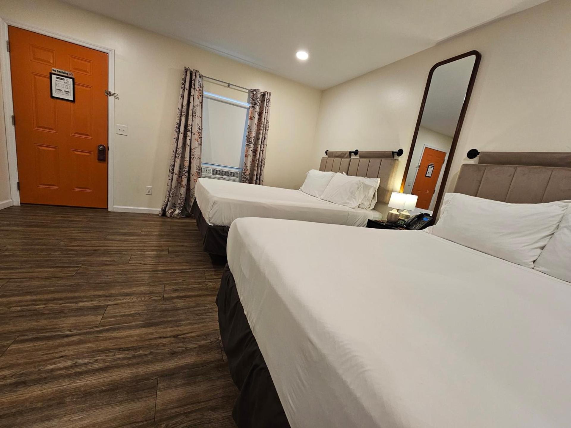 The Honey Bee Motel photo 16