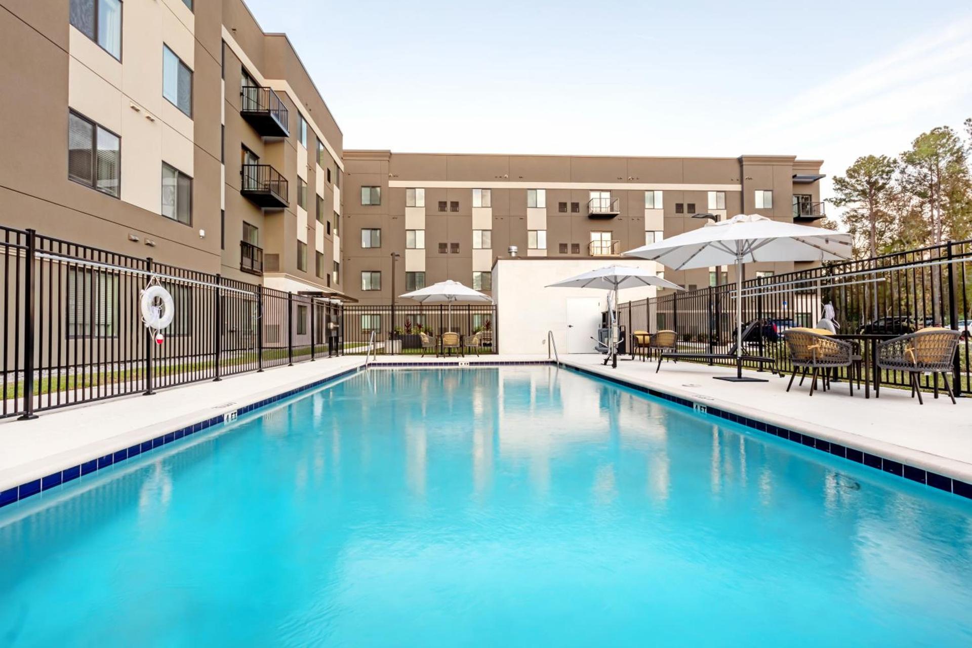 WaterWalk Extended Stay by Wyndham Jacksonville Deerwood Pk photo 4