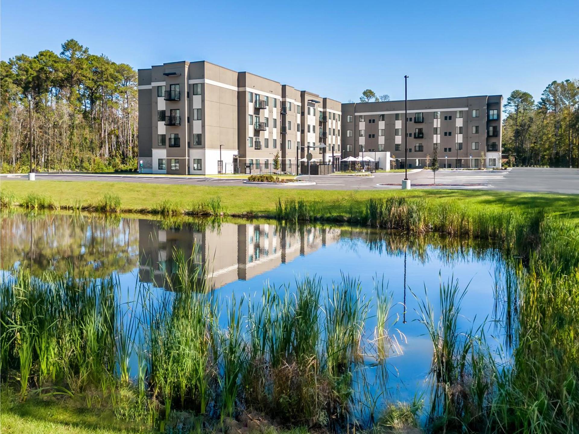 WaterWalk Extended Stay by Wyndham Jacksonville Deerwood Pk photo 27