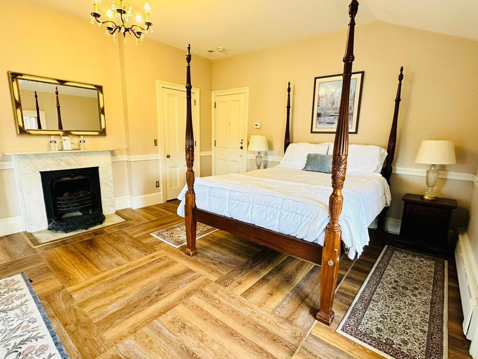 The Hamilton Hoppin House photo 75