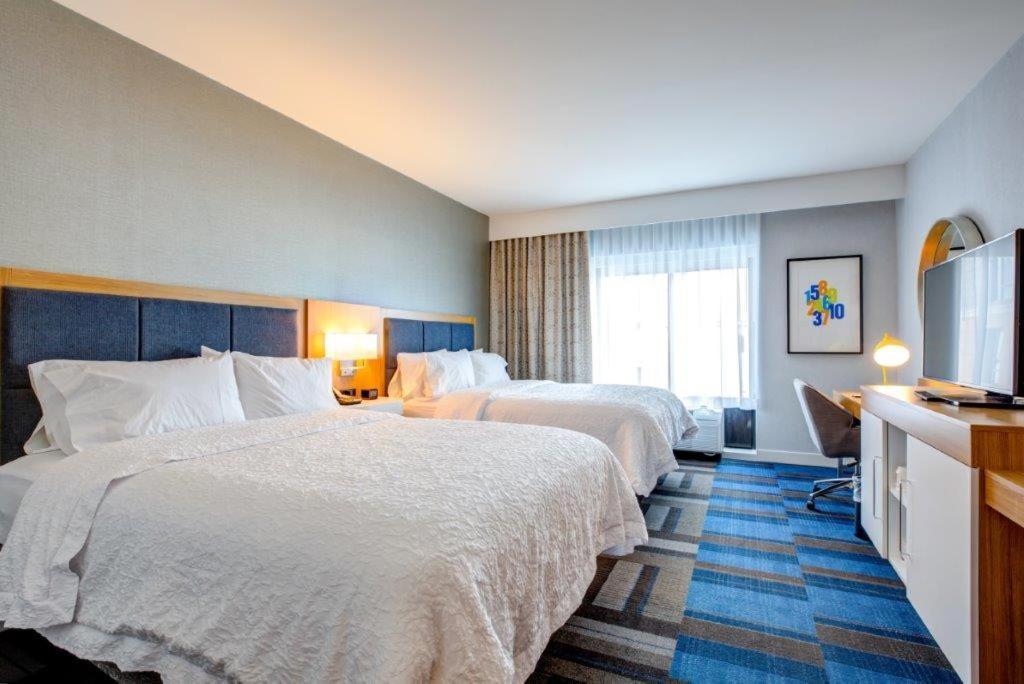 Hampton Inn & Suites Boston/Waltham photo 47
