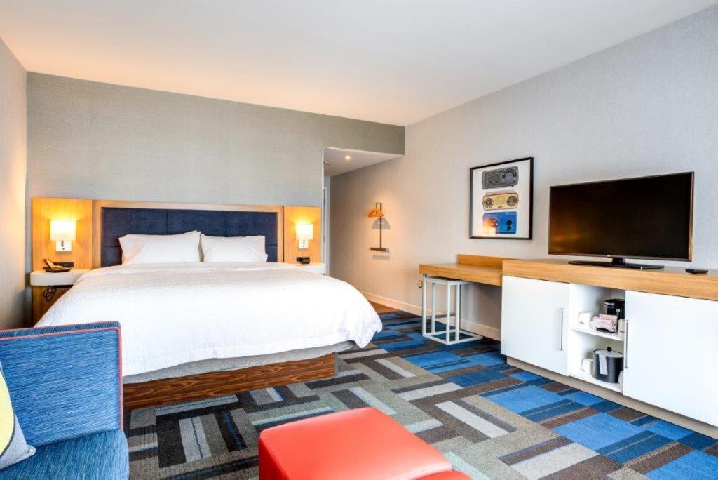 Hampton Inn & Suites Boston/Waltham photo 49