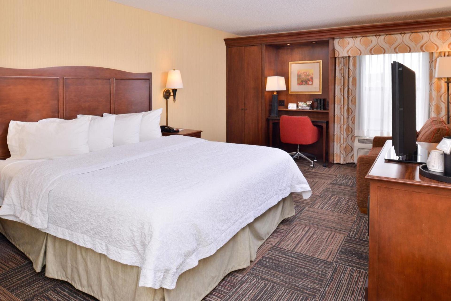Hampton Inn Elkhart photo 35