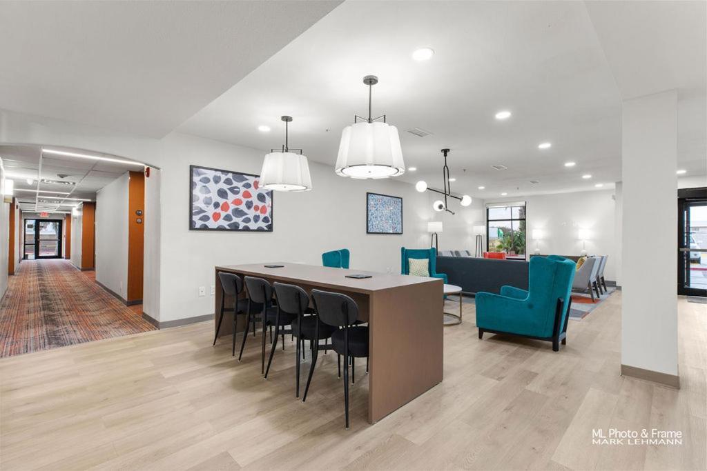 Comfort Suites Laredo - Nuevo Laredo photo 41