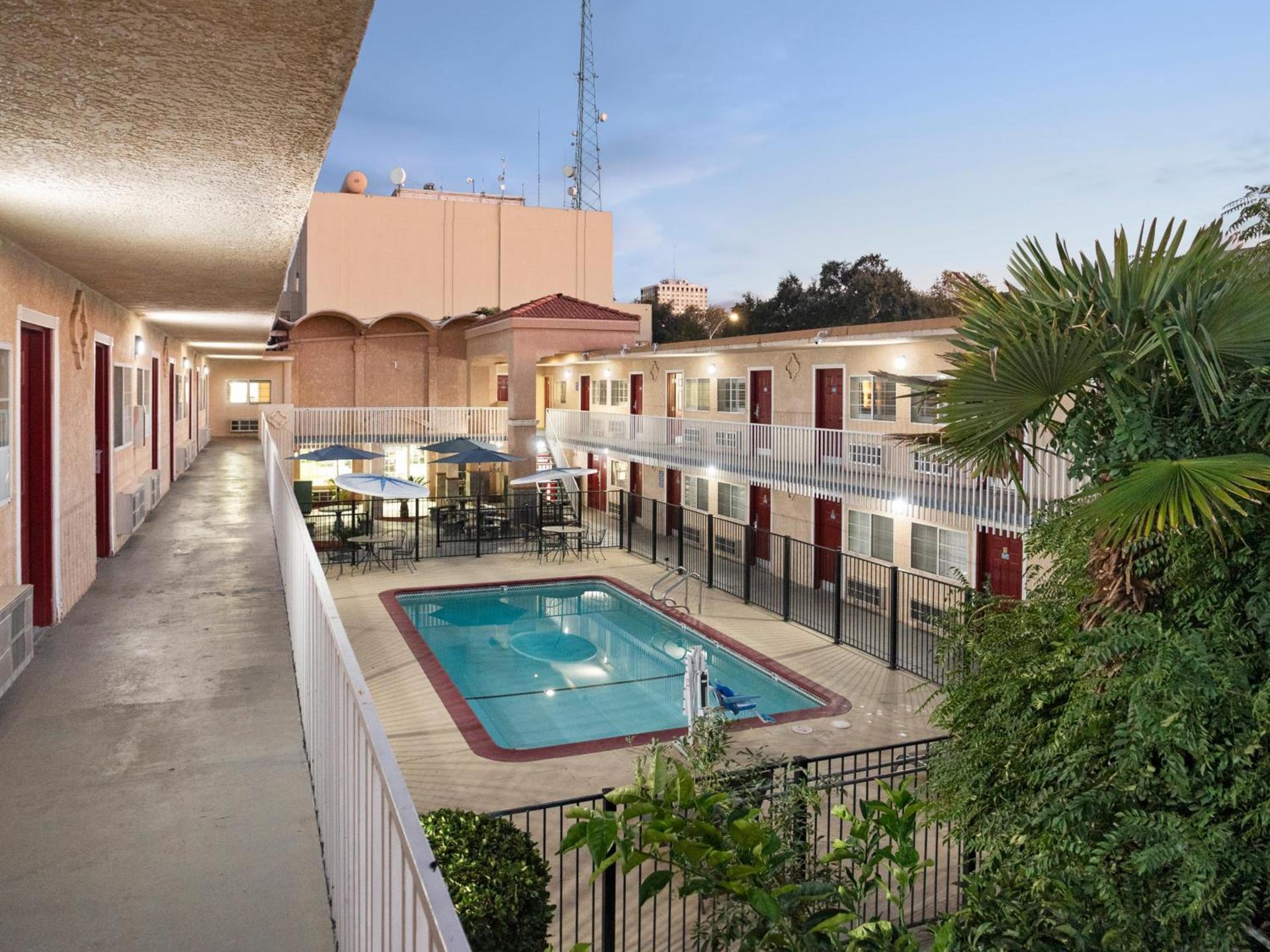 Dream Inn photo 6