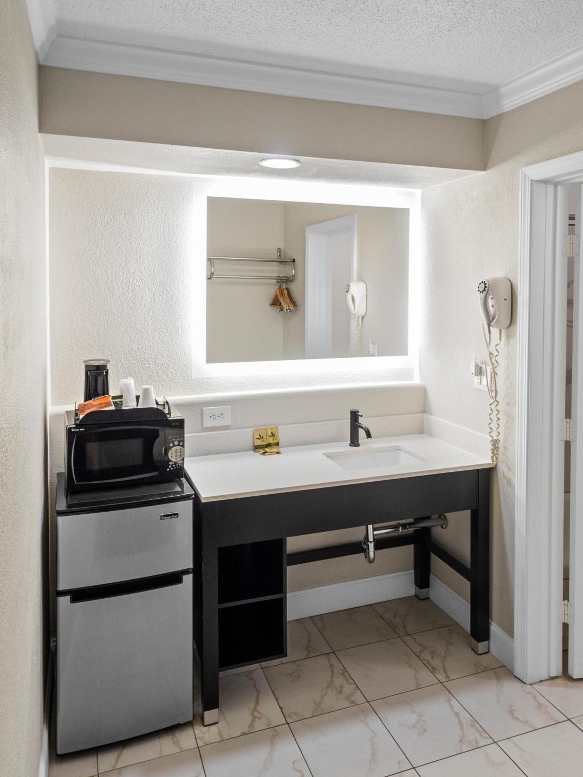 Dream Inn photo 16