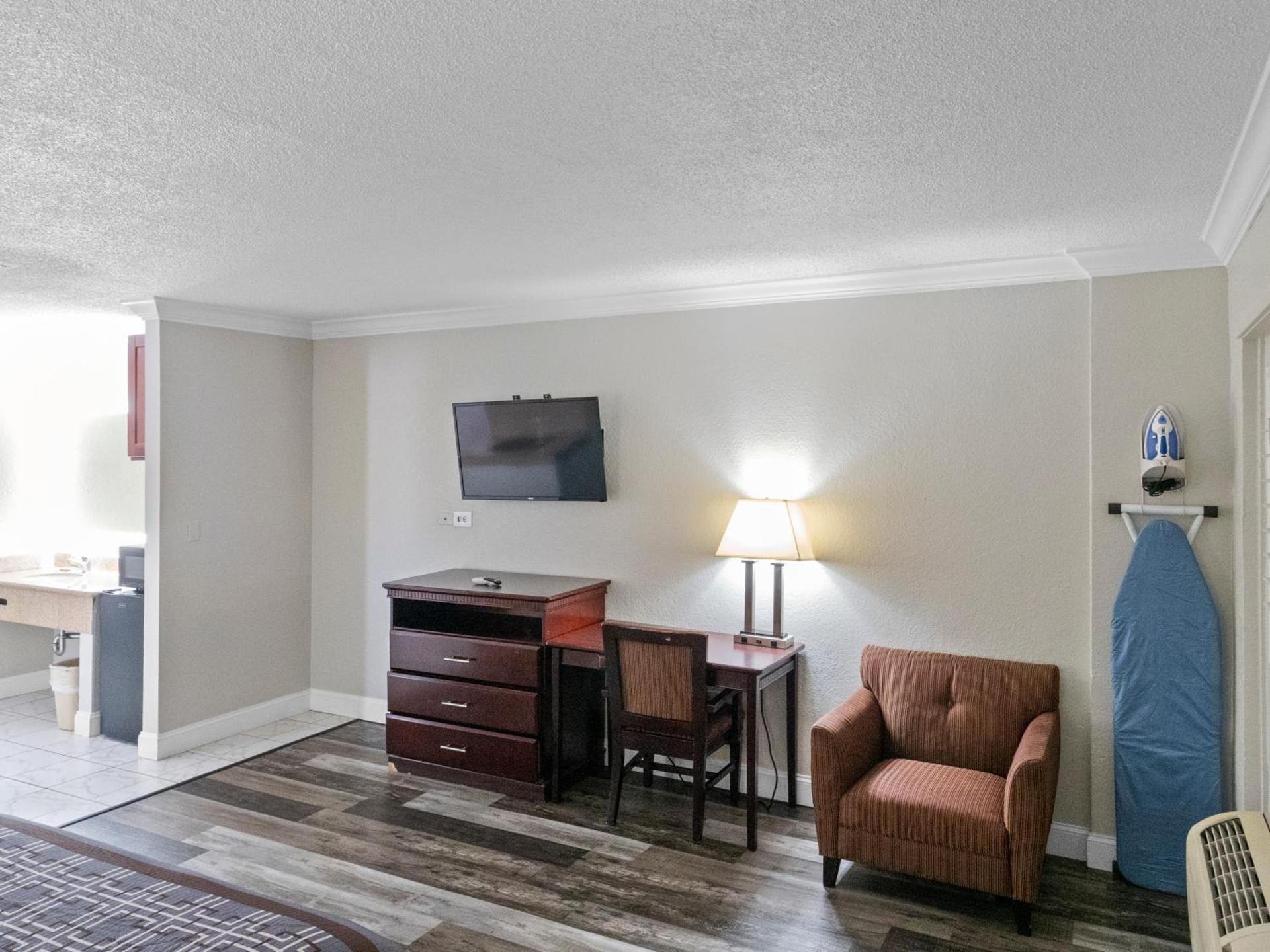 Dream Inn photo 35