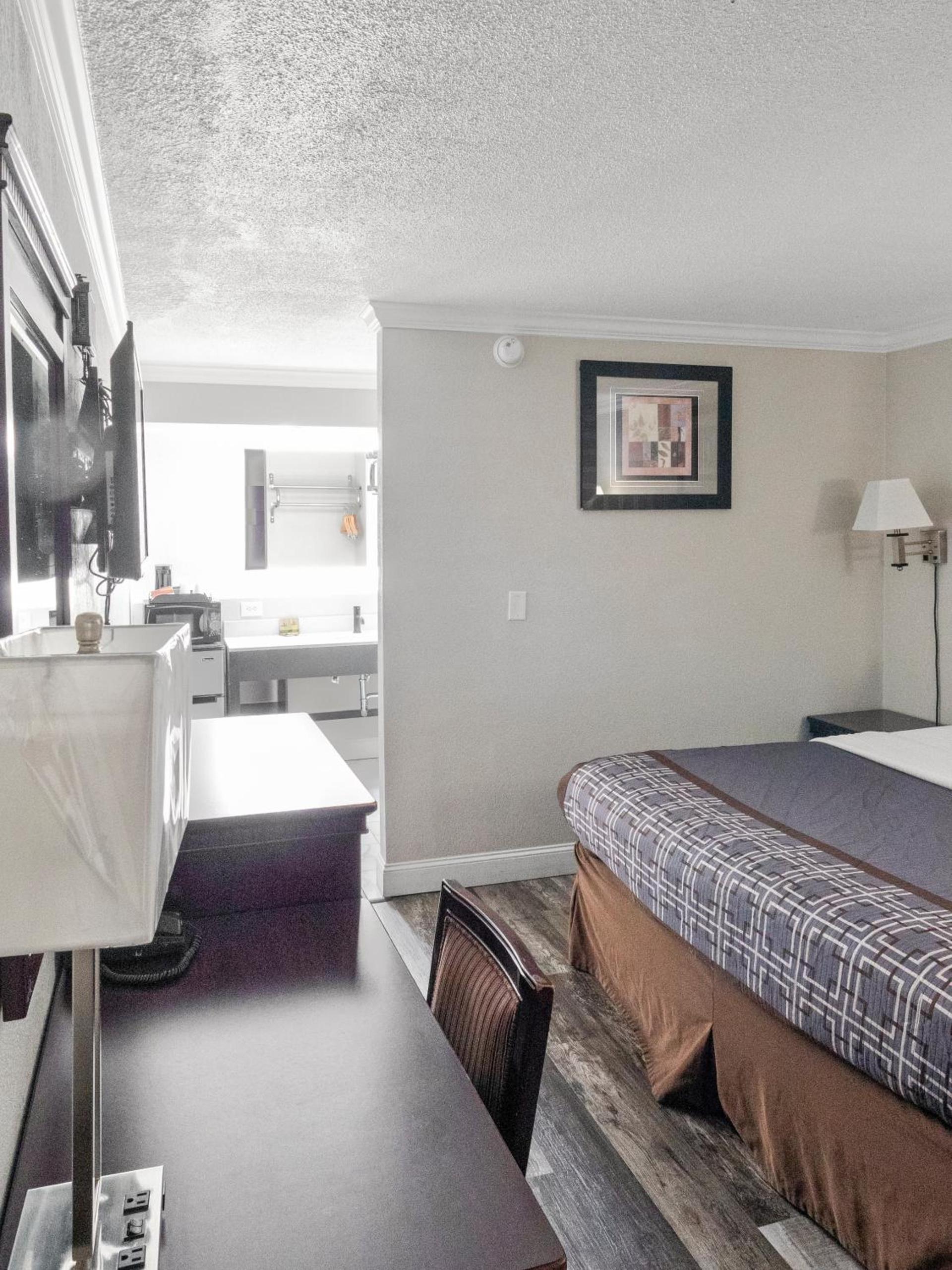 Dream Inn photo 36