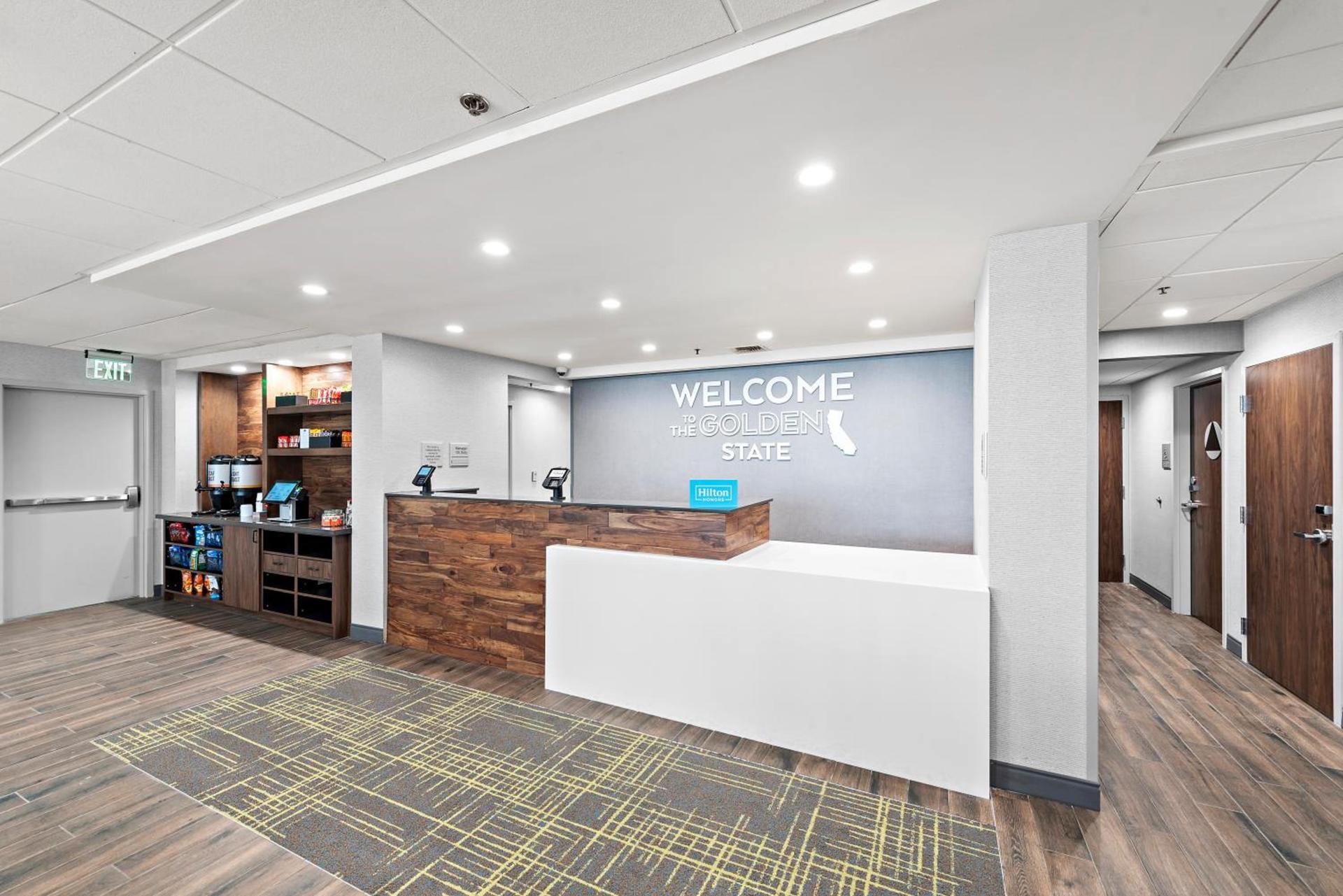 Hampton Inn by Hilton Los Angeles Airport LAX photo 36