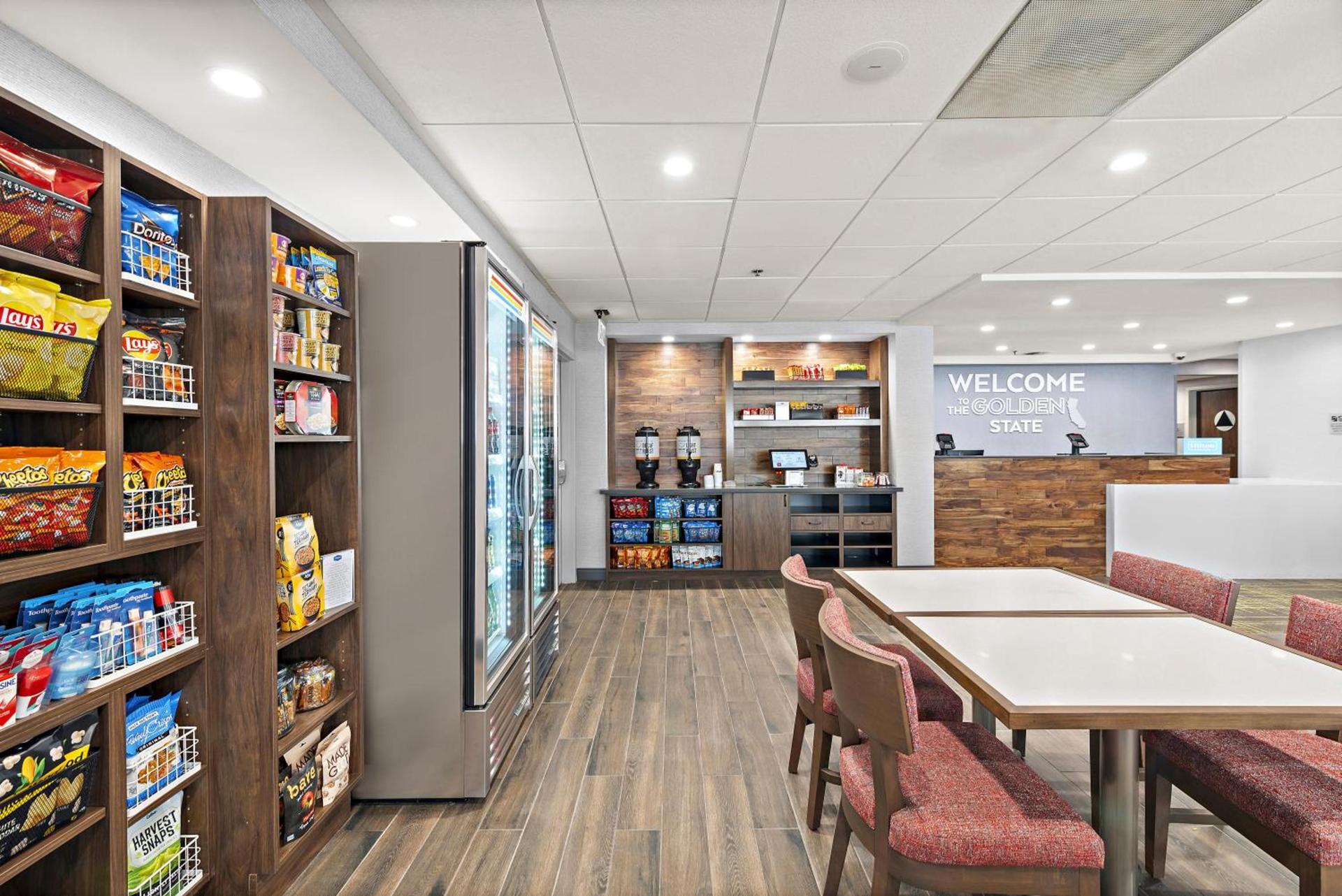 Hampton Inn by Hilton Los Angeles Airport LAX photo 32