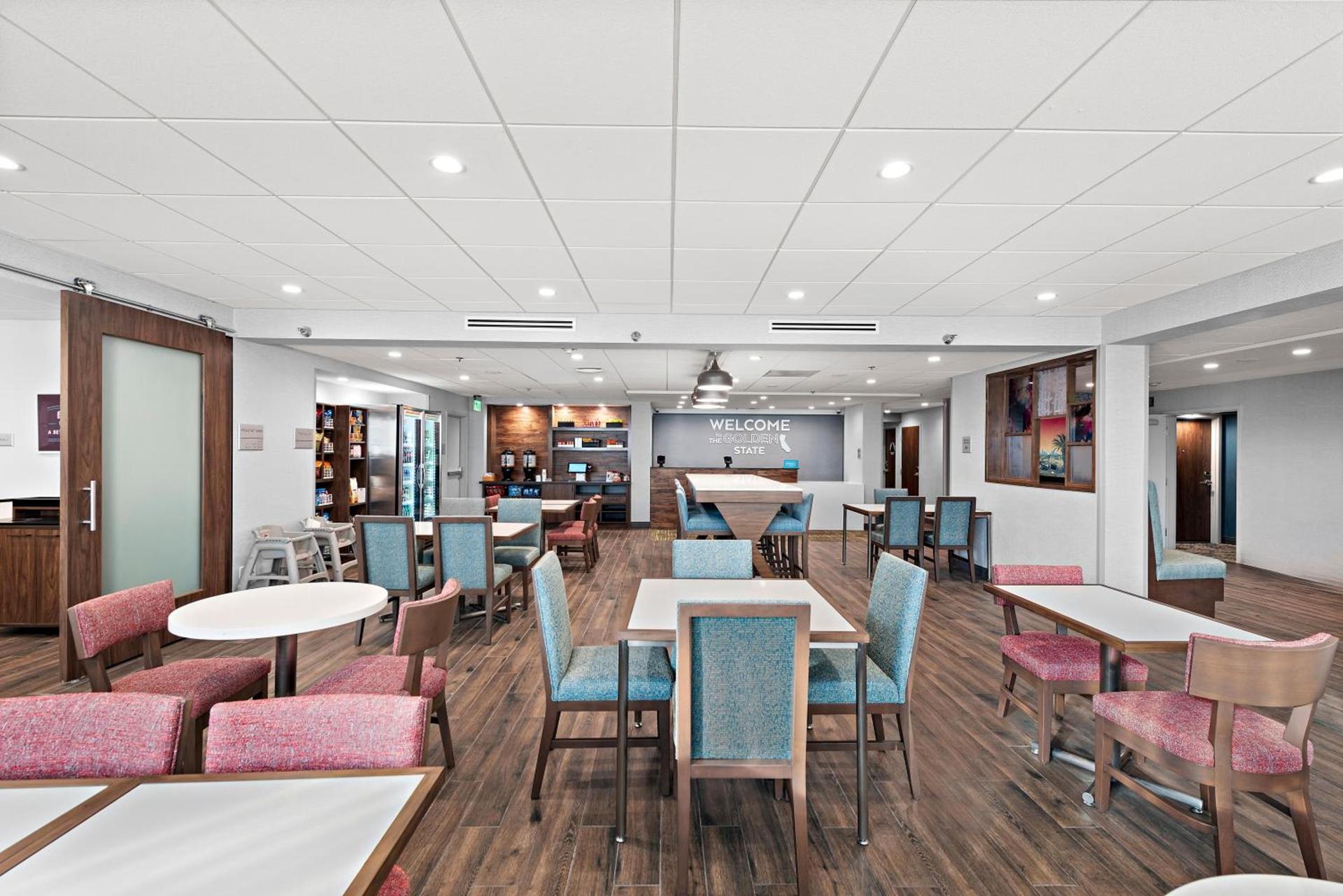 Hampton Inn by Hilton Los Angeles Airport LAX photo 31