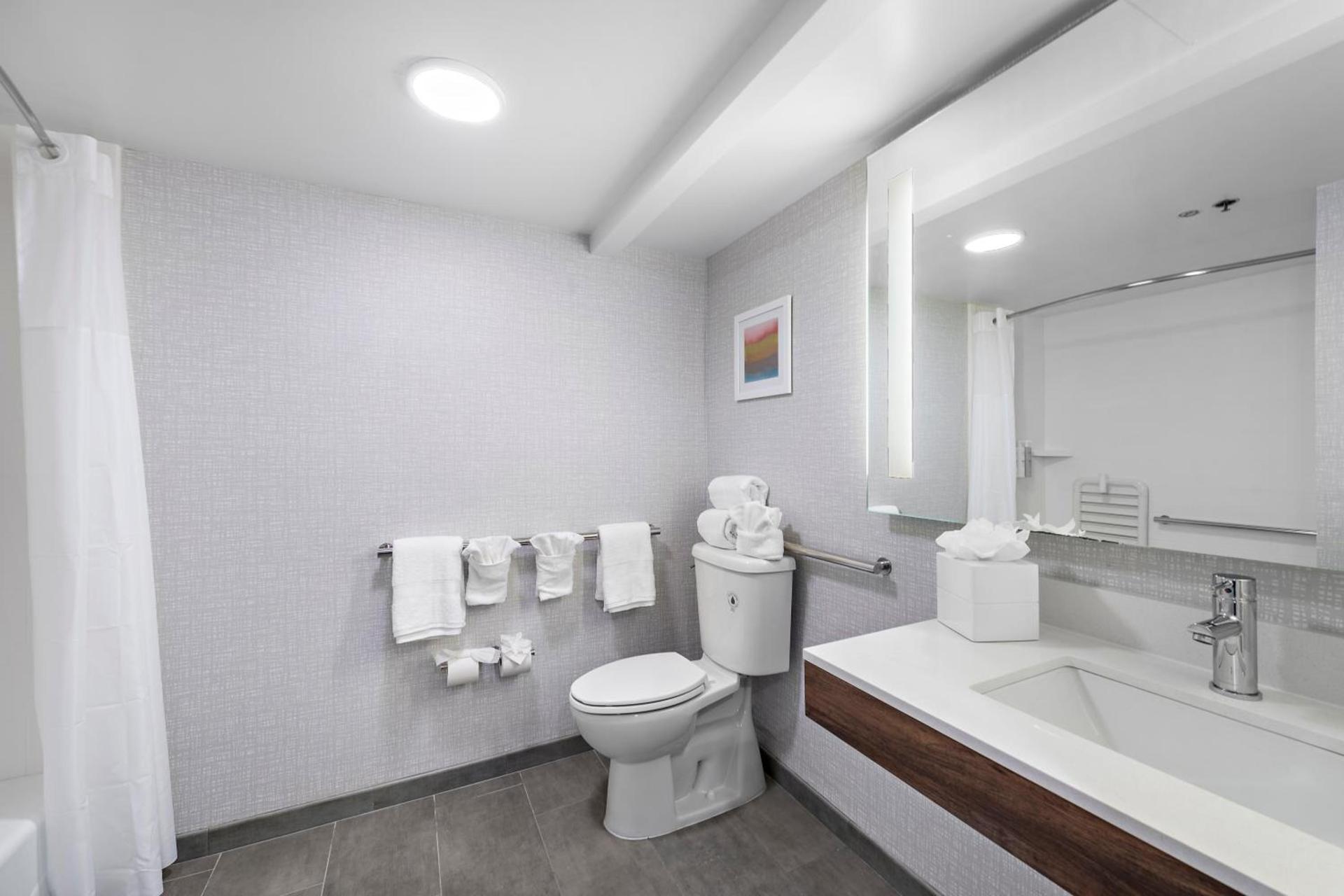 Hampton Inn by Hilton Los Angeles Airport LAX photo 41