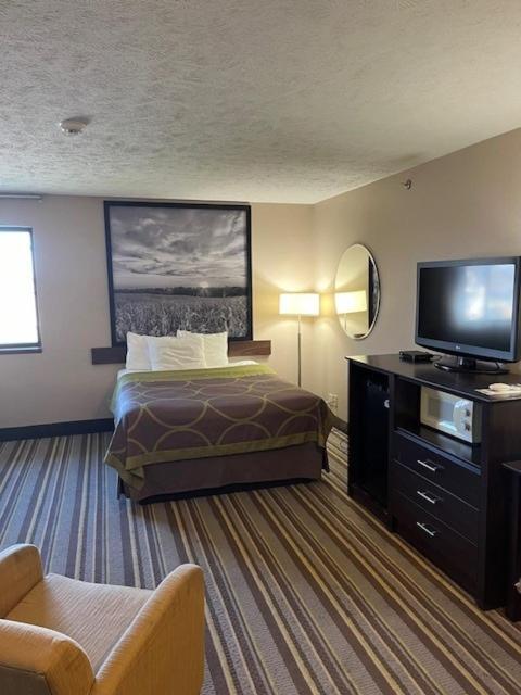 Super 8 by Wyndham Hastings photo 26