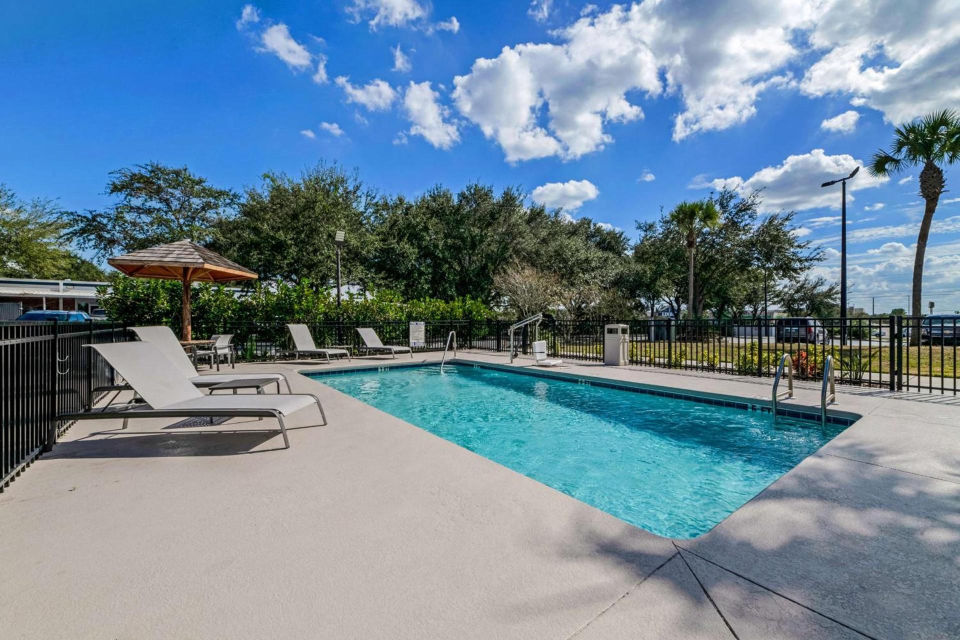 Best Western Auburndale Inn & Suites photo 2