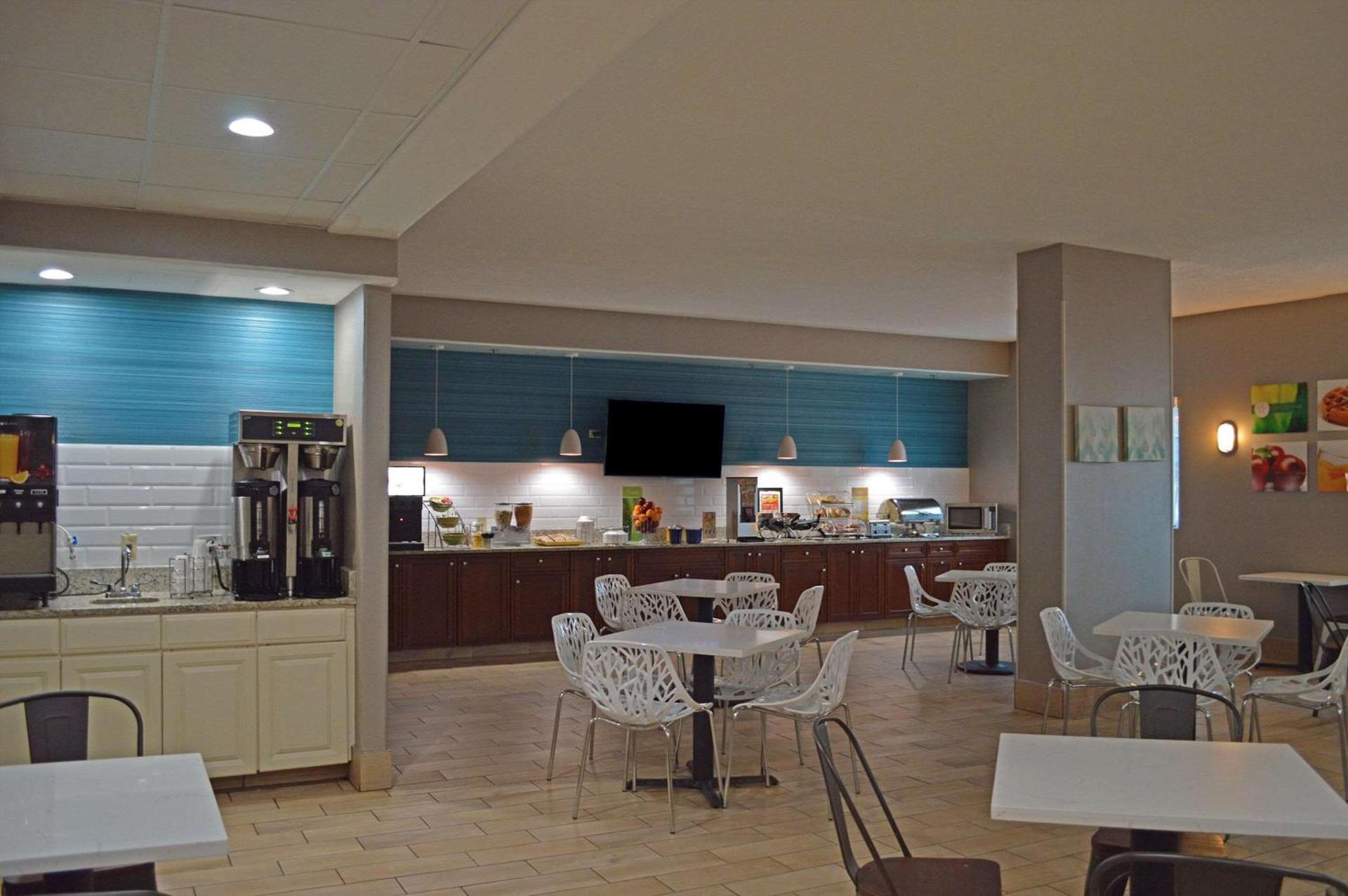 Country Inn & Suites by Radisson Rehoboth Beach - Dewey photo 30
