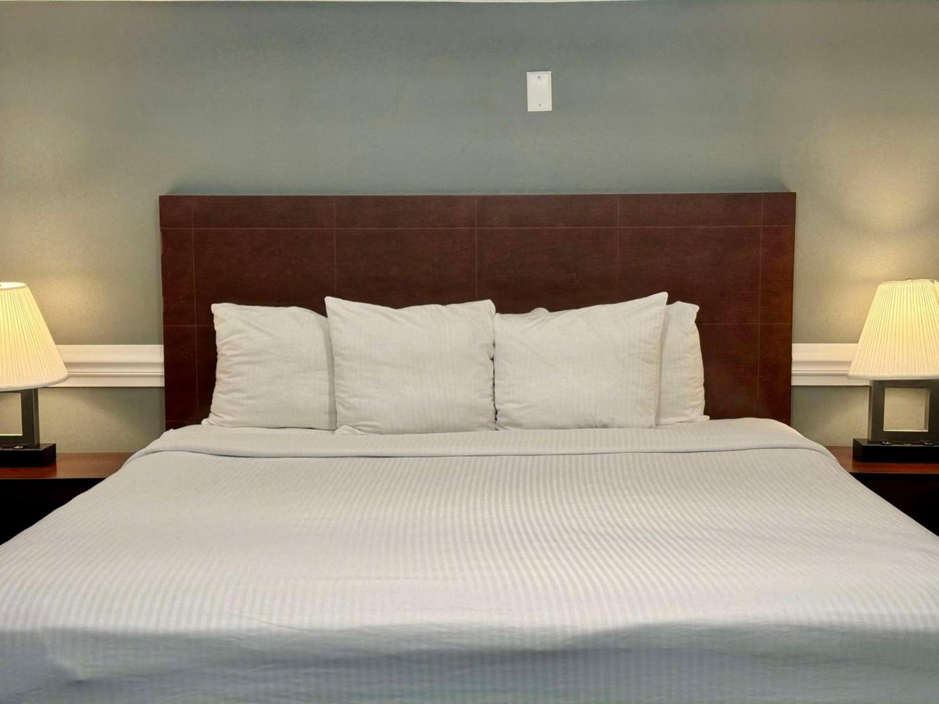 Best Western Executive Inn Kenosha - Pleasant Prairie photo 11