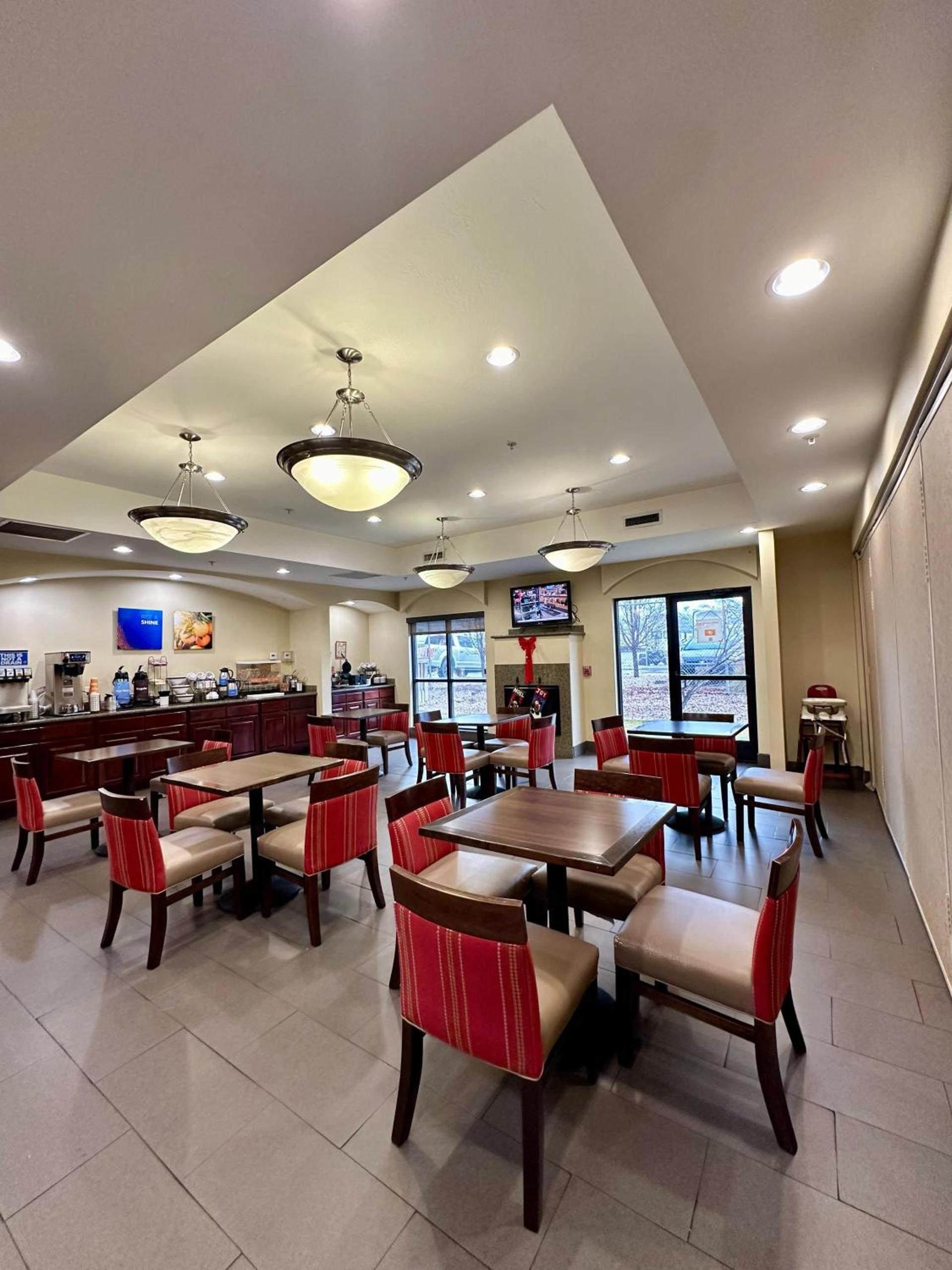 Comfort Inn Ogden near Event Center photo 41