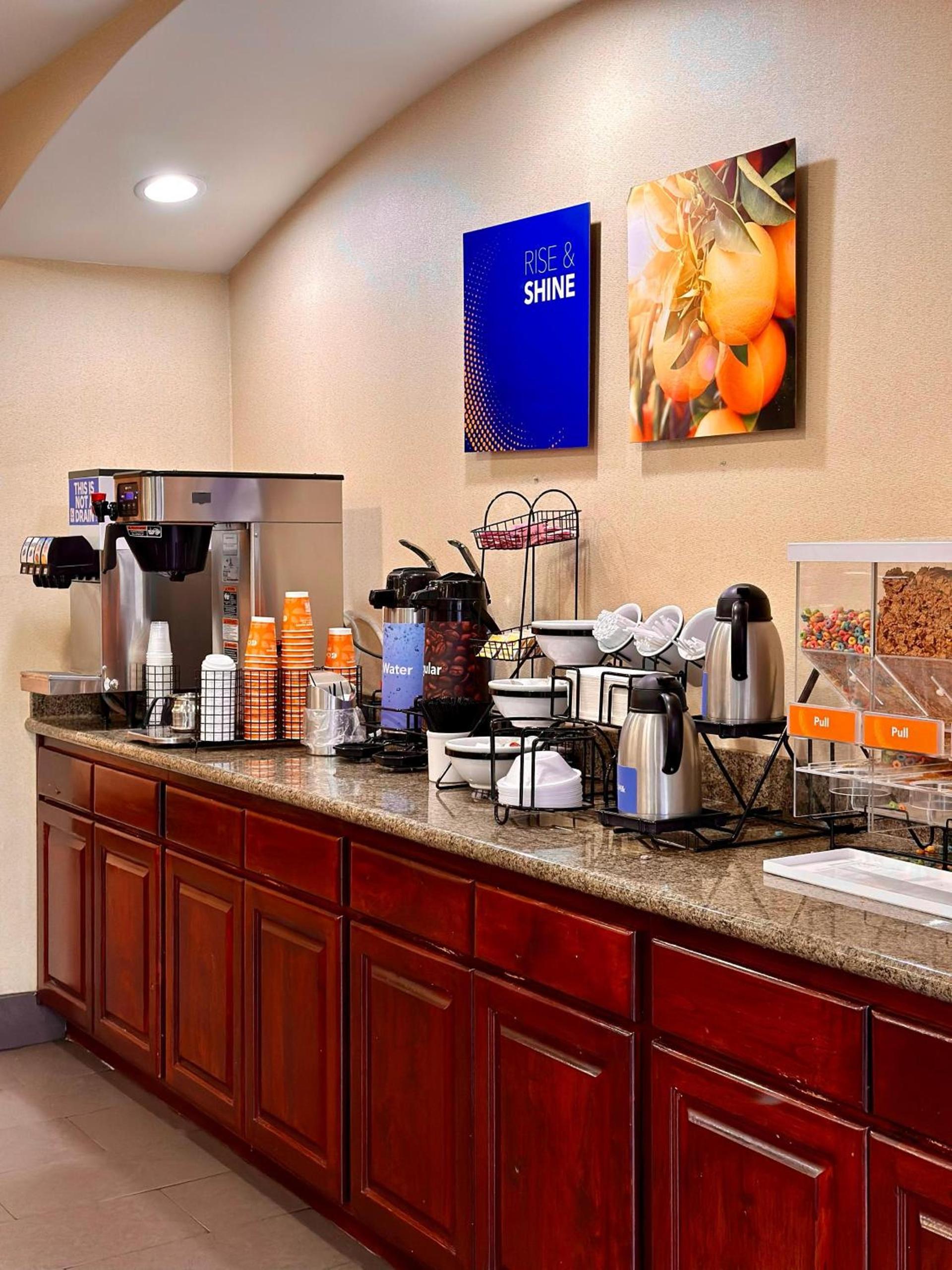 Comfort Inn Ogden near Event Center photo 43