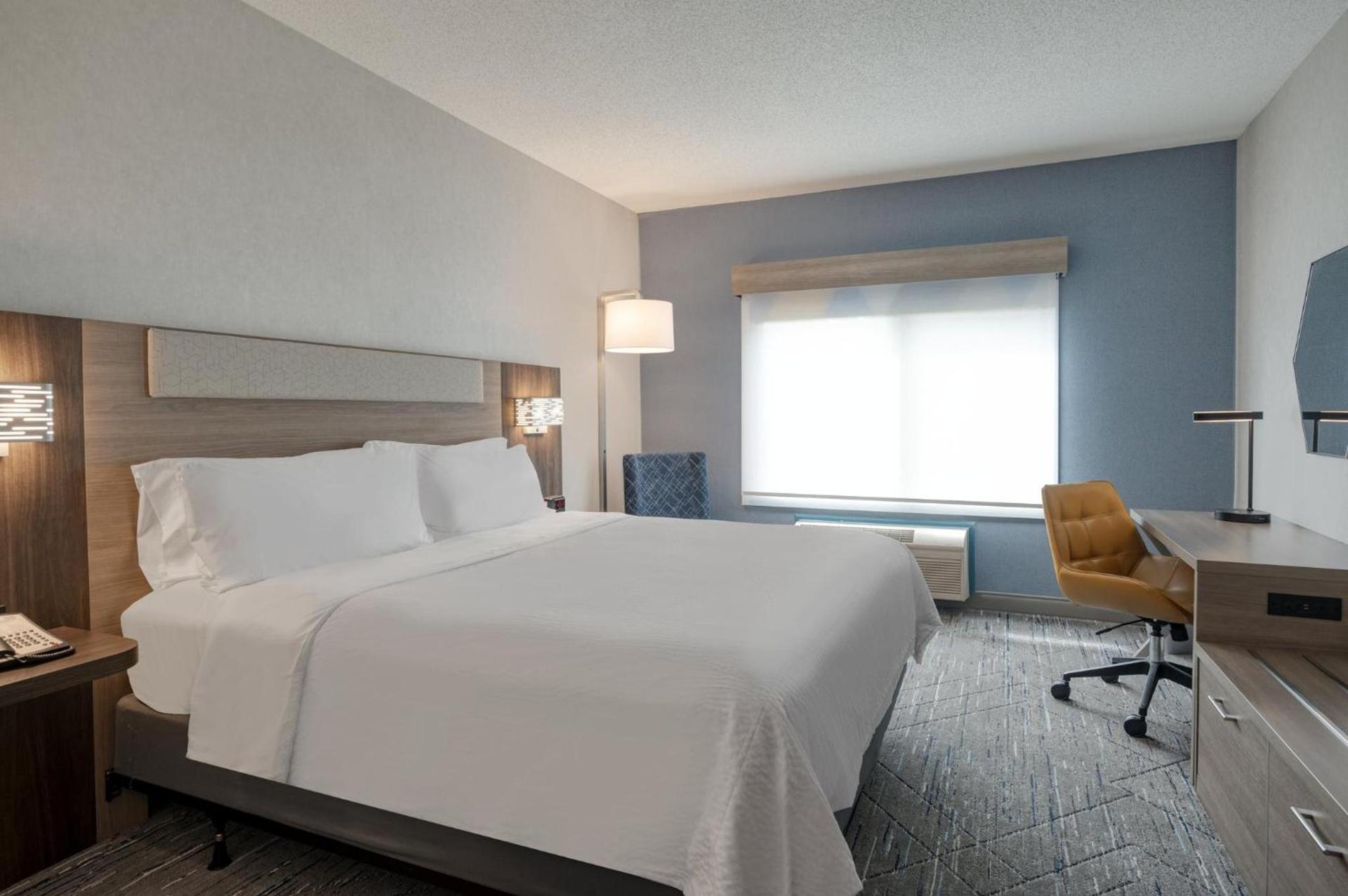 Holiday Inn Express & Suites Wadsworth by IHG photo 22