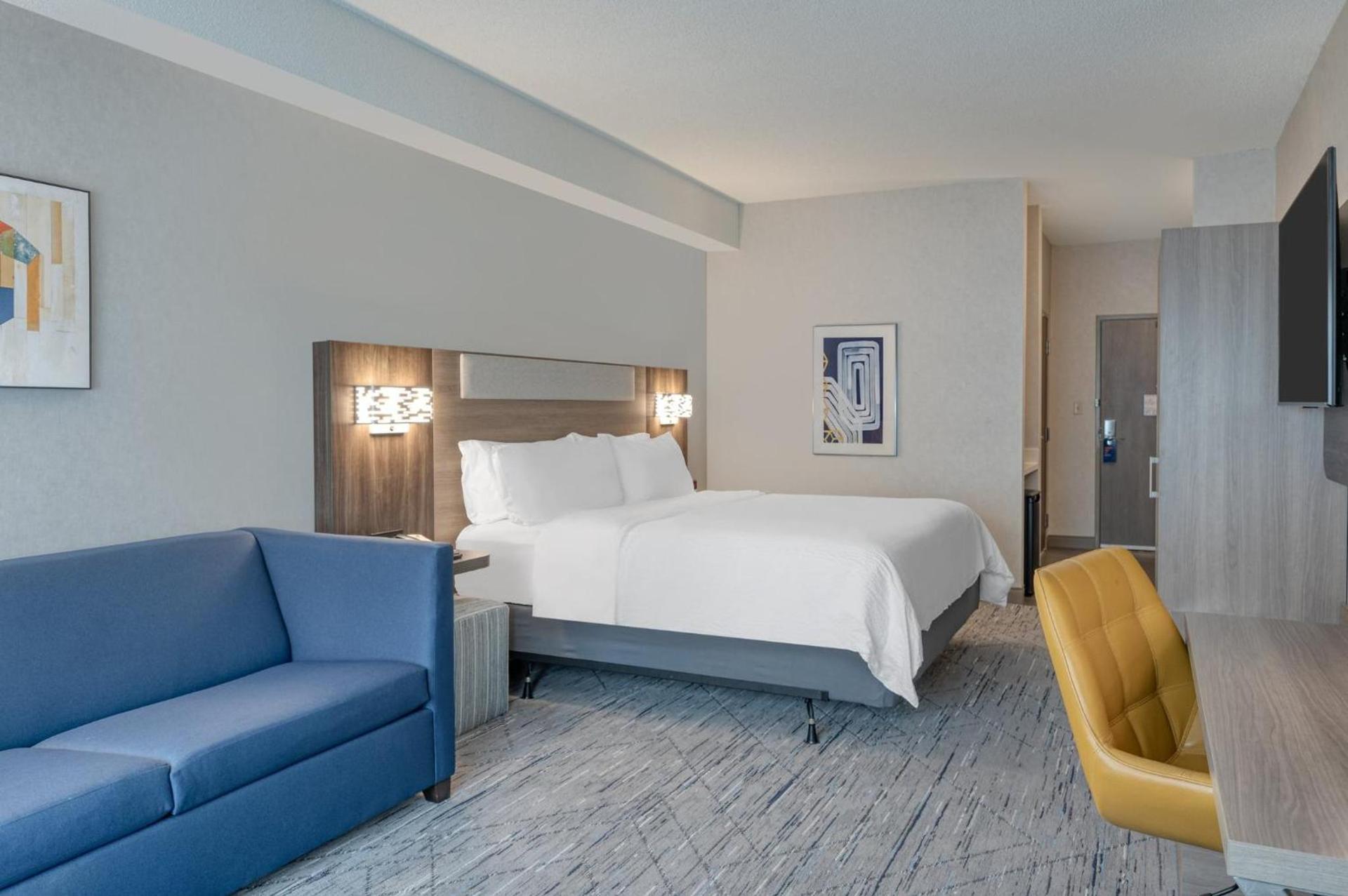 Holiday Inn Express & Suites Wadsworth by IHG photo 31