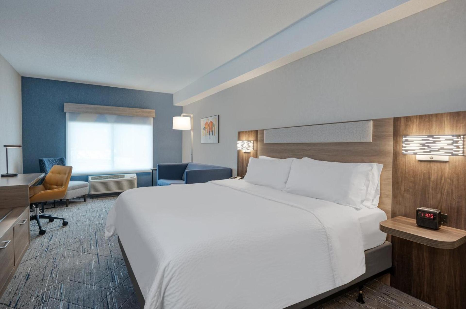 Holiday Inn Express & Suites Wadsworth by IHG photo 16