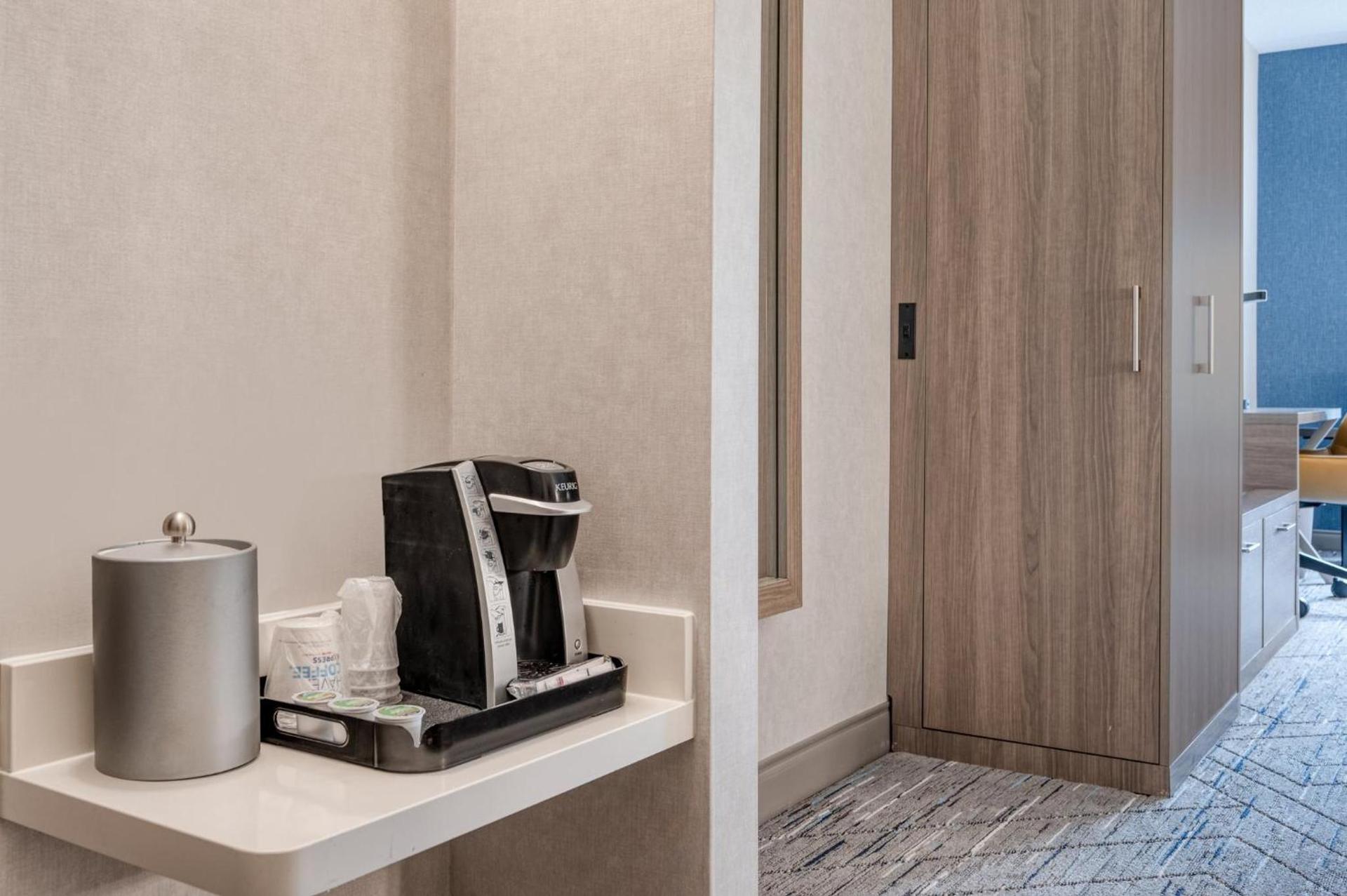 Holiday Inn Express & Suites Wadsworth by IHG photo 19