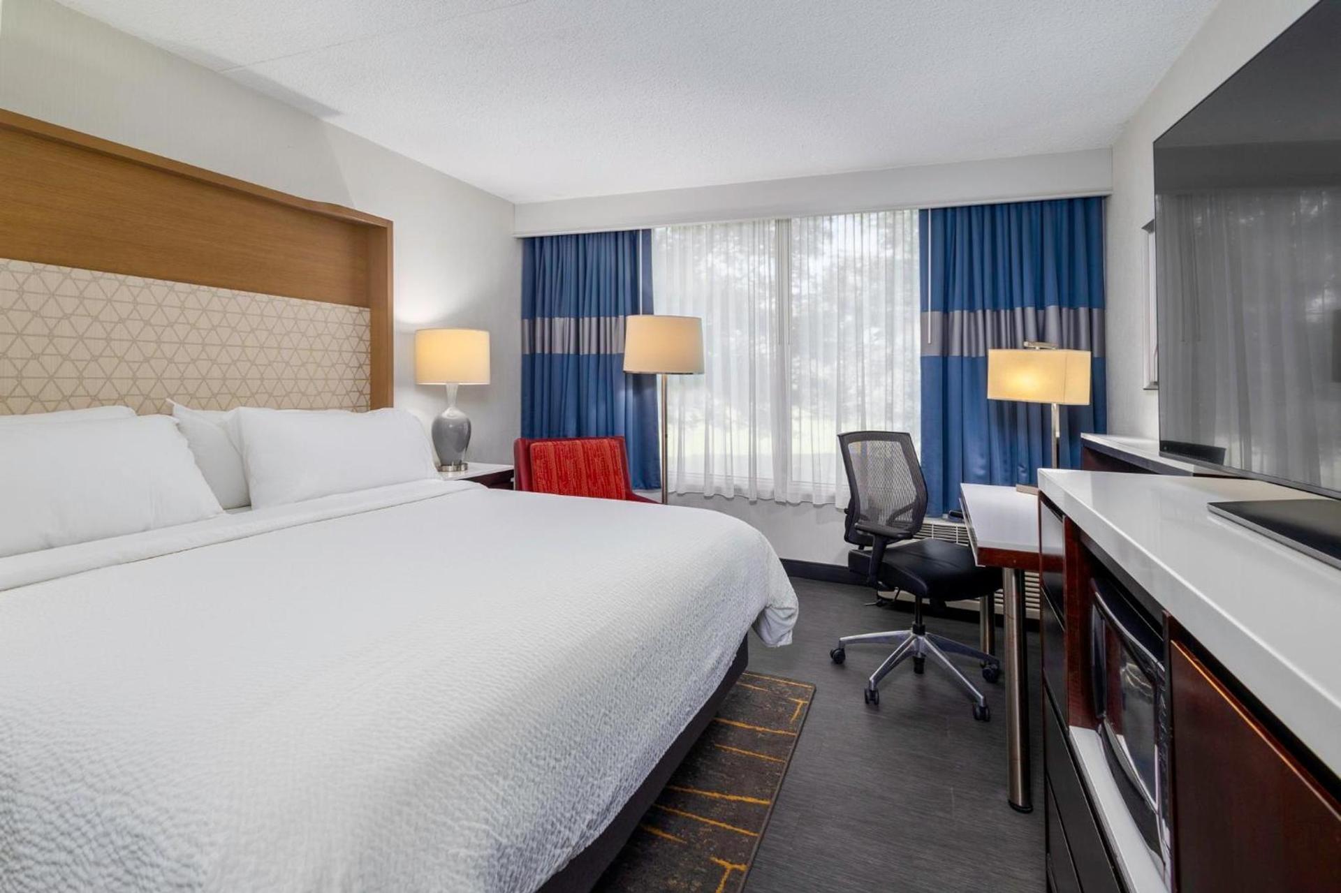 Holiday Inn Weirton-Steubenville Area photo 21