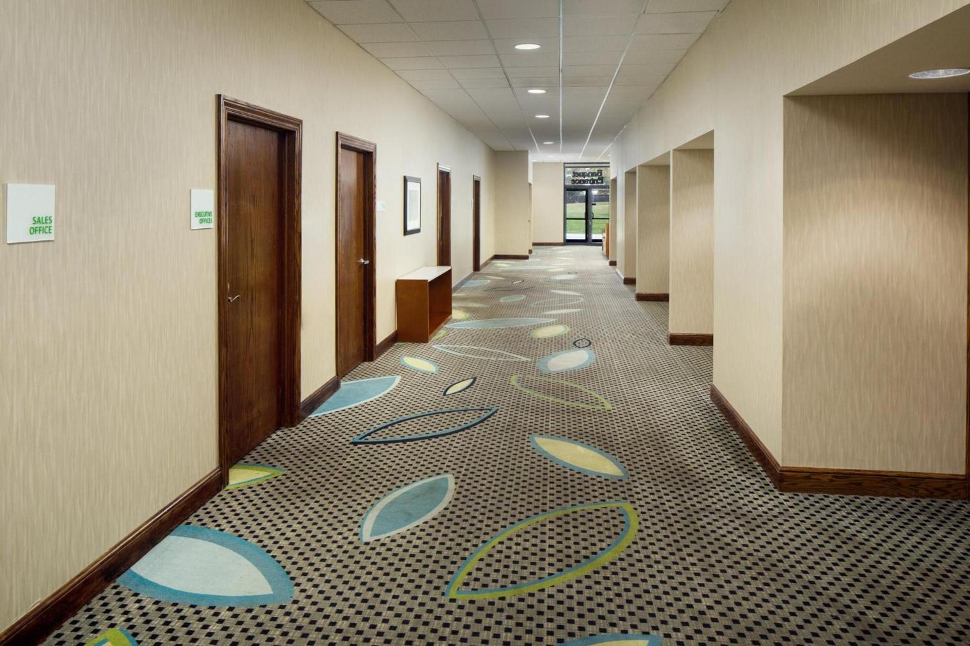 Holiday Inn Weirton-Steubenville Area photo 35