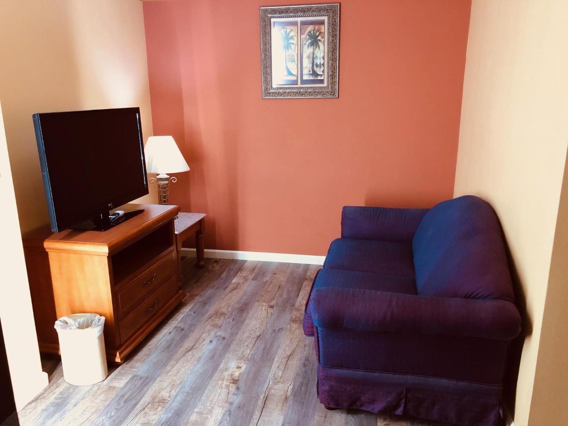 Mountain inn & suites - Dunlap TN photo 18