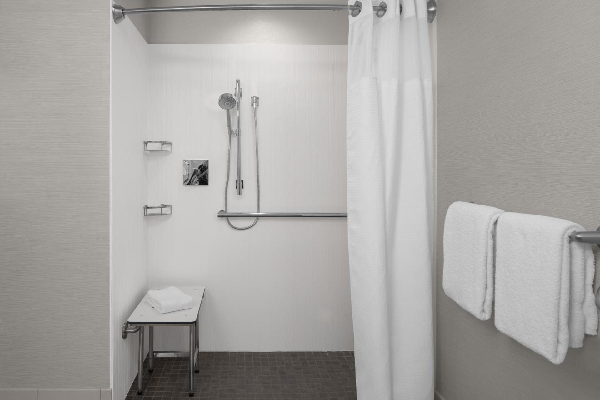 Courtyard by Marriott Phoenix West/Avondale photo 42
