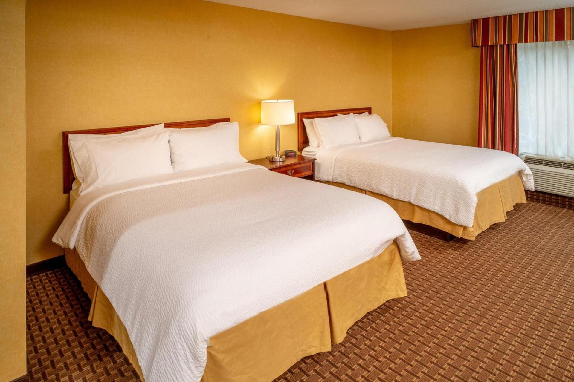 Holiday Inn Express and Suites Hazard by IHG photo 61