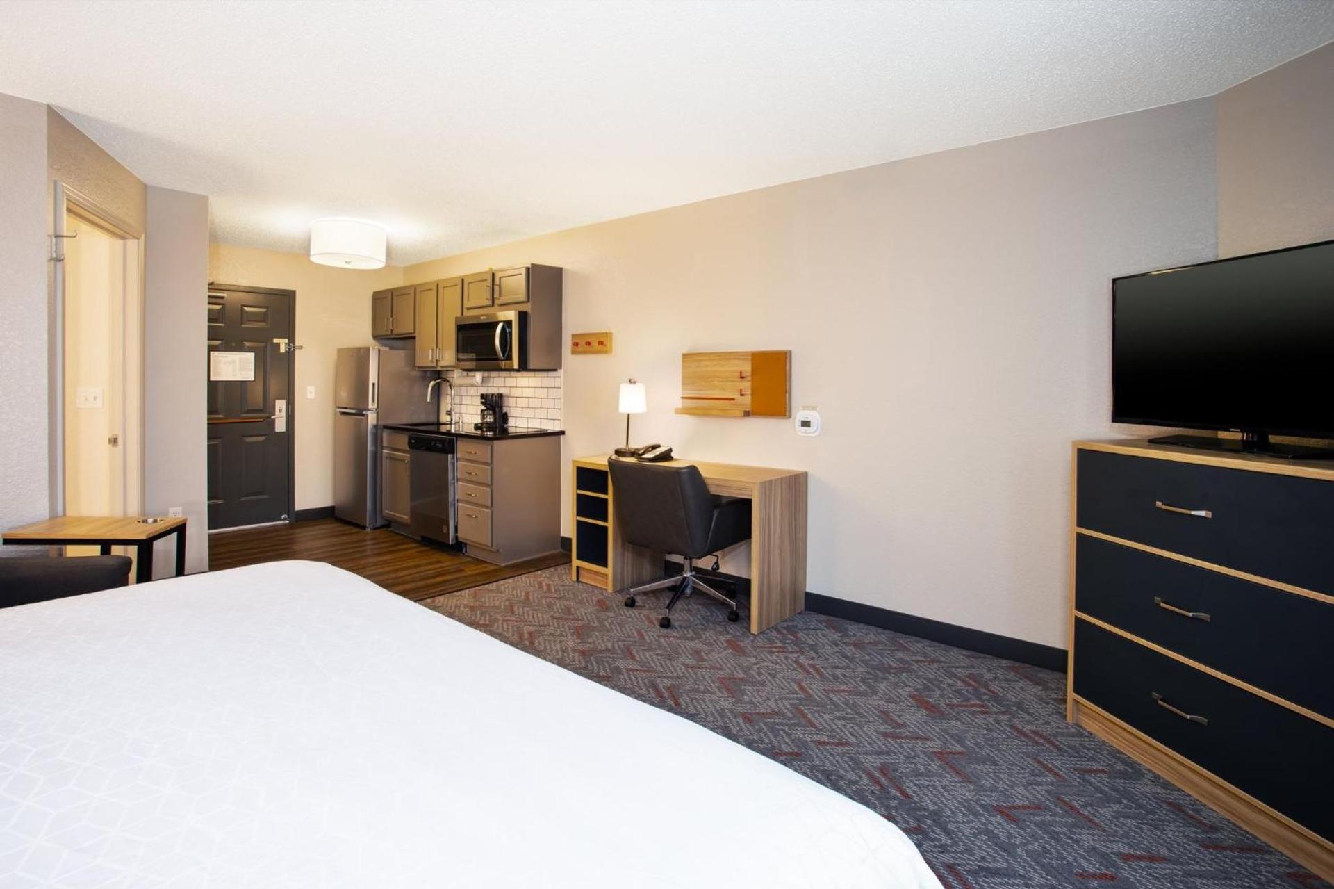 Candlewood Suites Kenosha - Pleasant Prairie by IHG photo 44