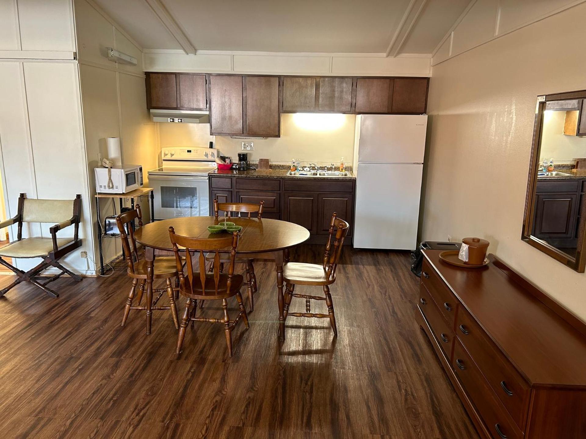Valley Inn and Suites photo 3