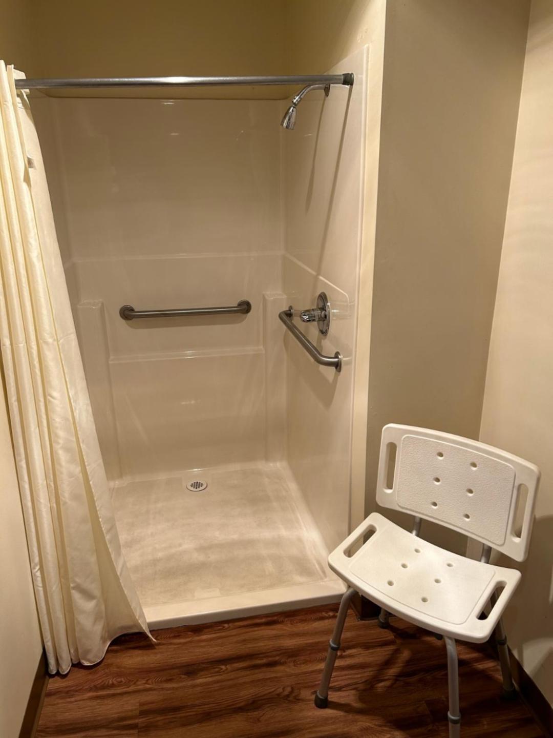 Valley Inn and Suites photo 25