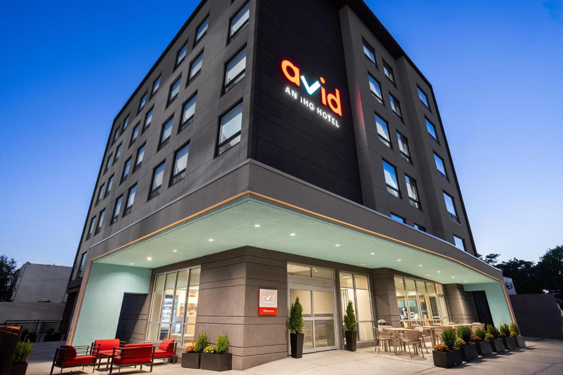 avid hotels - Brooklyn Dyker Heights by IHG photo 70