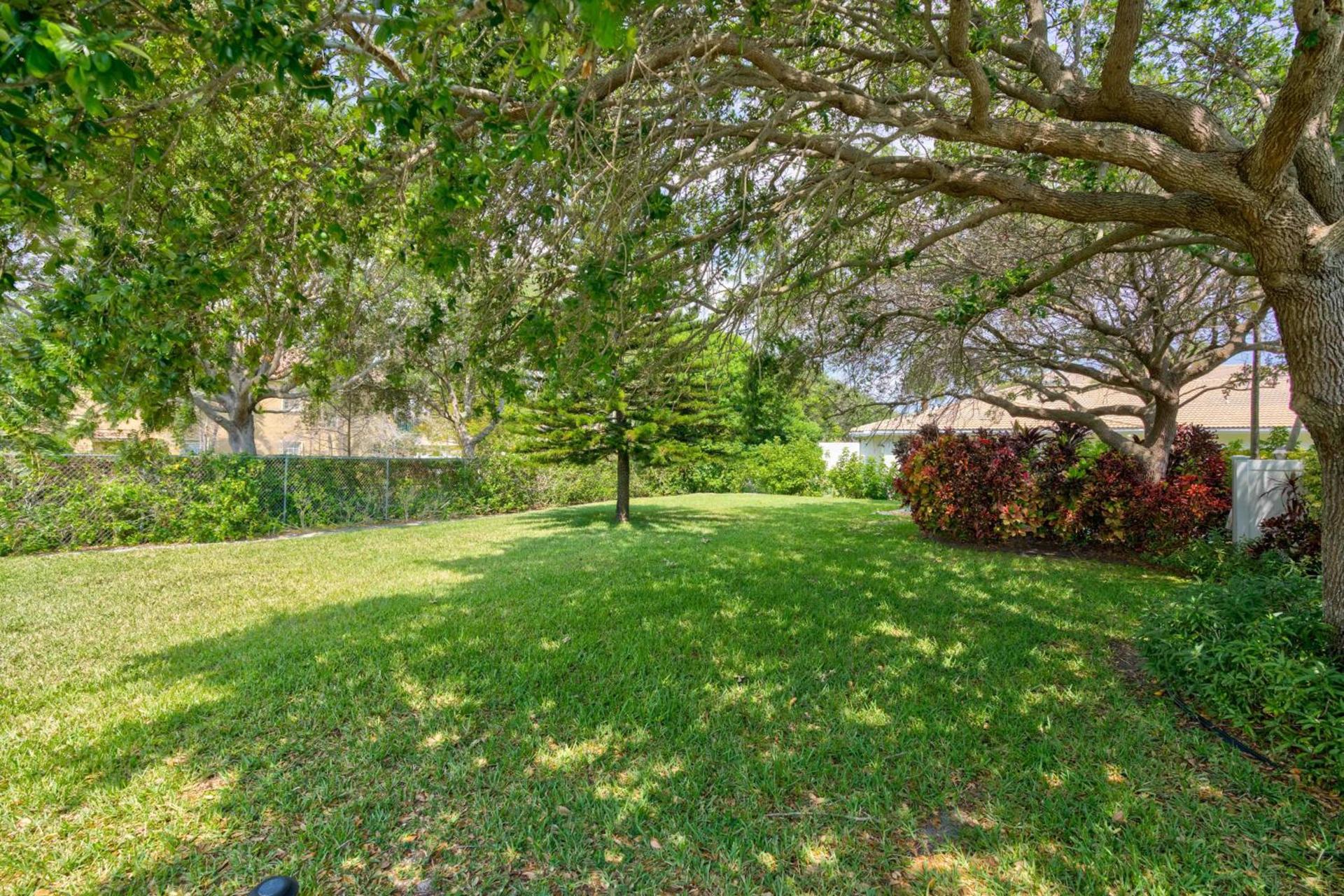 Tequesta Palms Inn photo 25