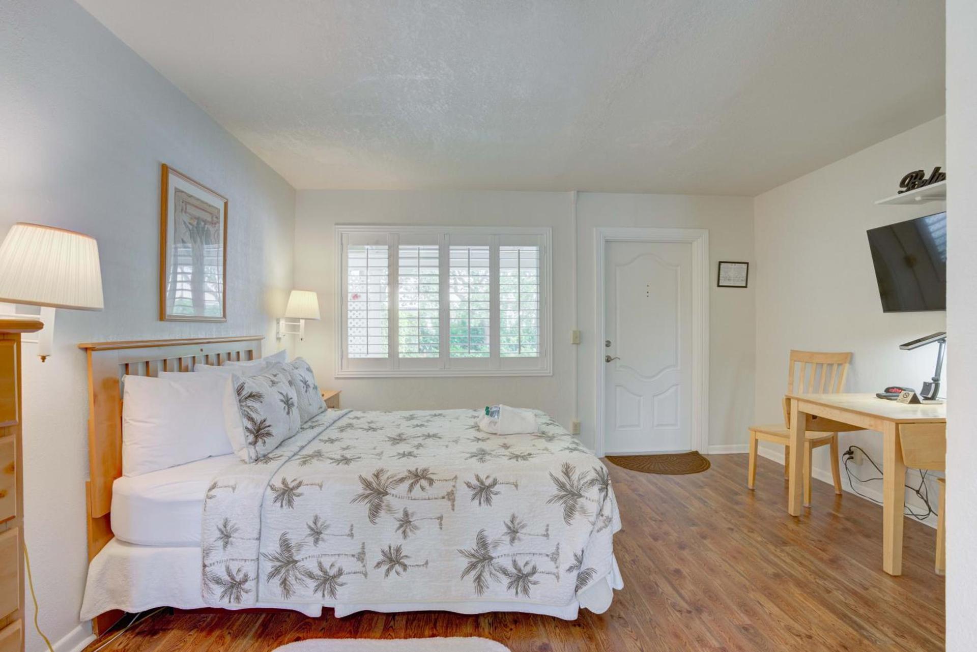 Tequesta Palms Inn photo 19